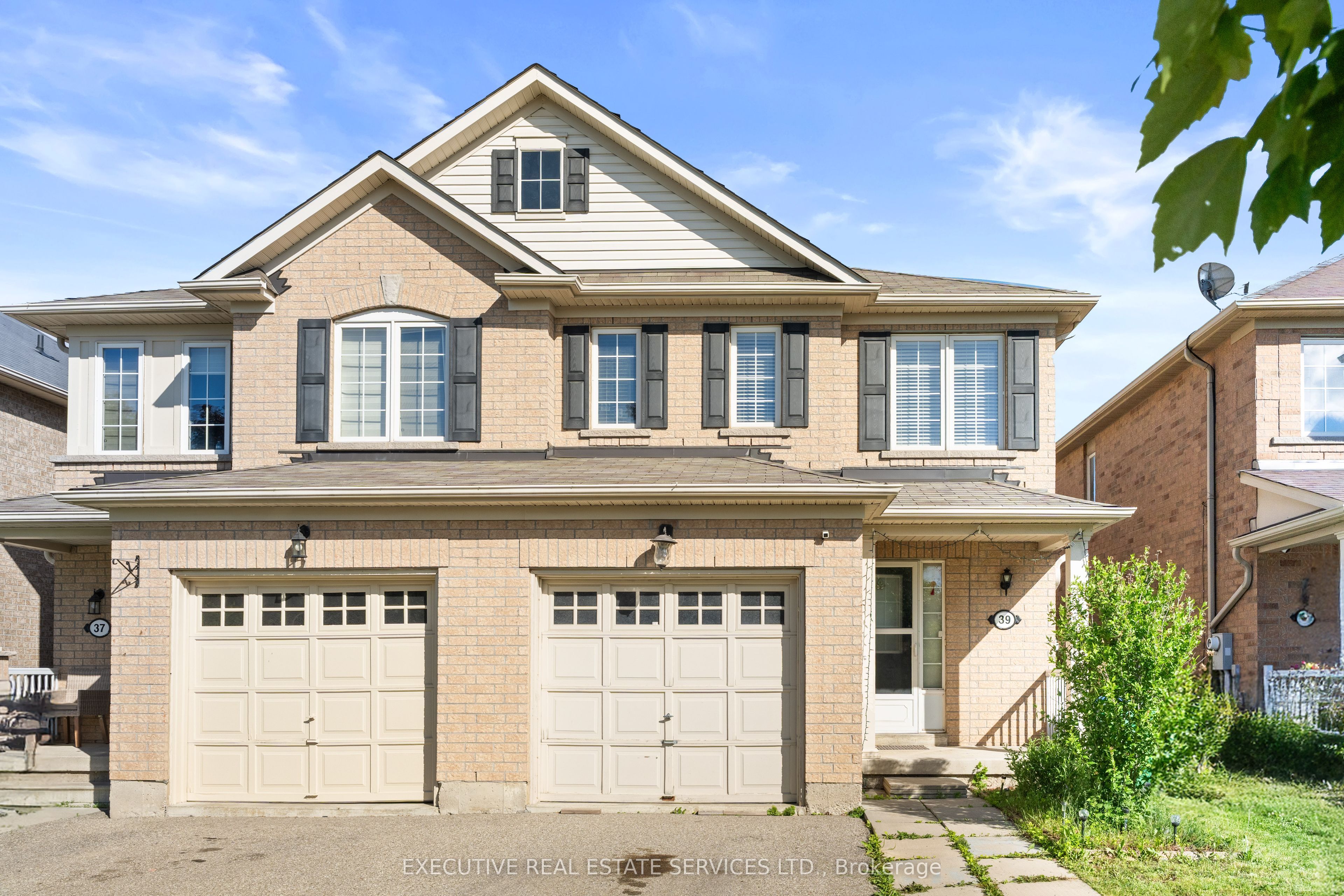39 Kintyre Street, Brampton, ON L6Z 0E5 photo 2