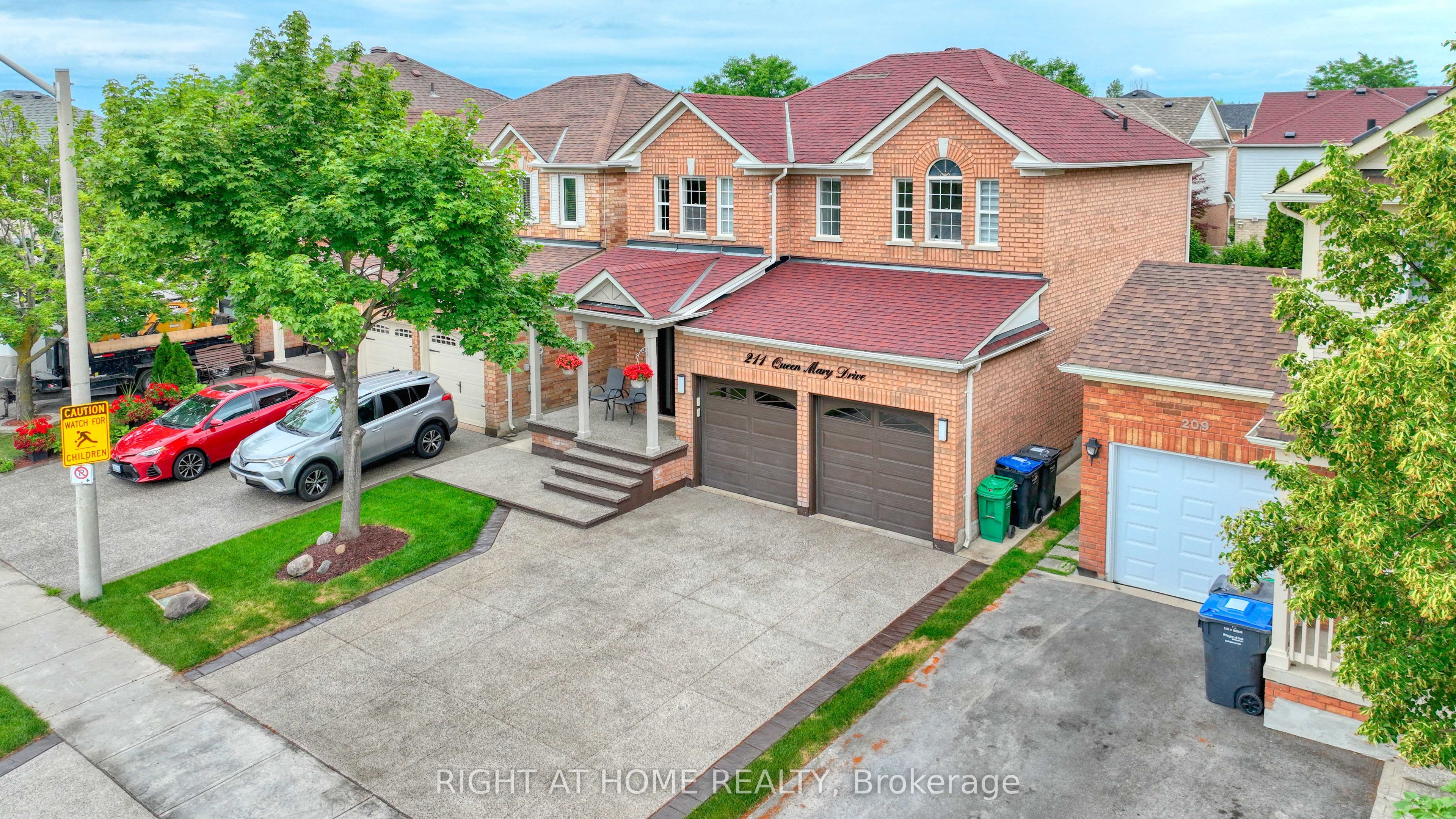211 Queen Mary Drive, Brampton, ON L7A 1Y9 photo 5
