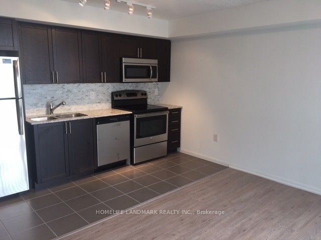 830 Lawrence Avenue W 1505, Toronto, ON M6A 0B6 photo 4