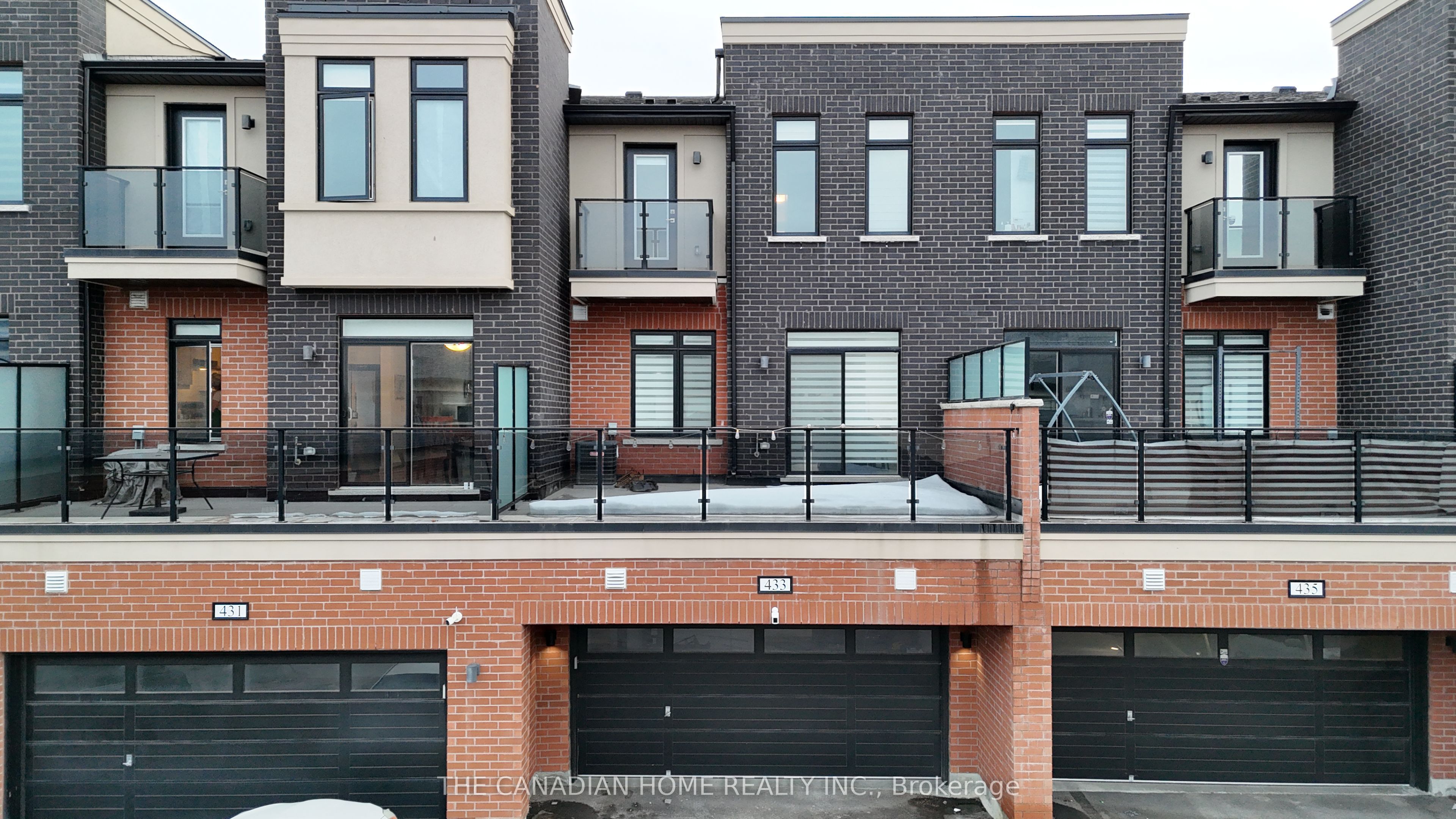 433 Veterans Drive, Brampton, ON L7A 4Z1 photo 3