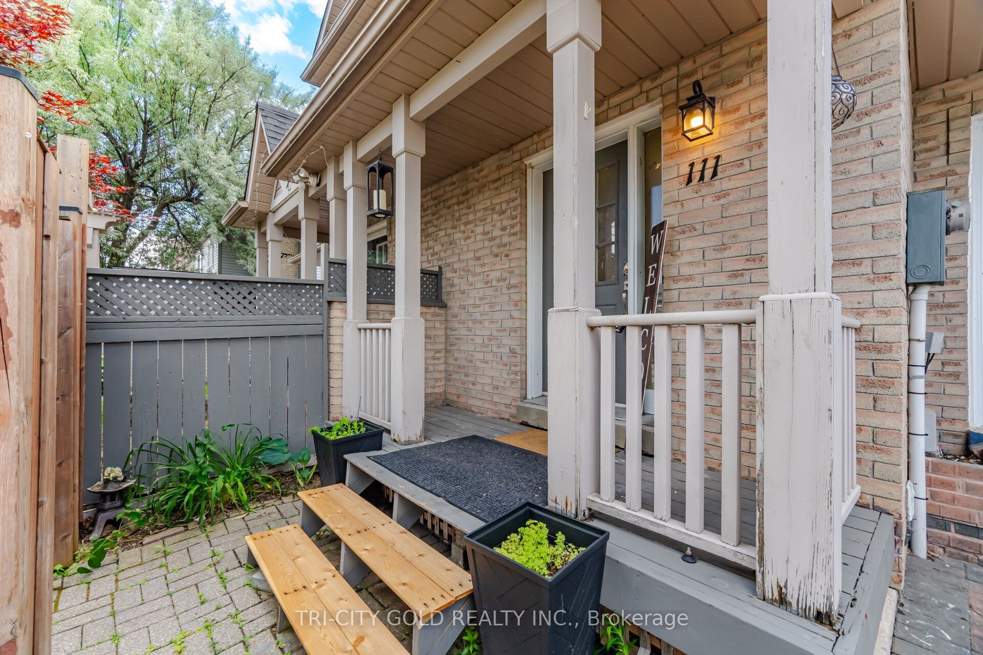 111 Chipmunk Crescent, Brampton, ON L6R 1B4 photo 2