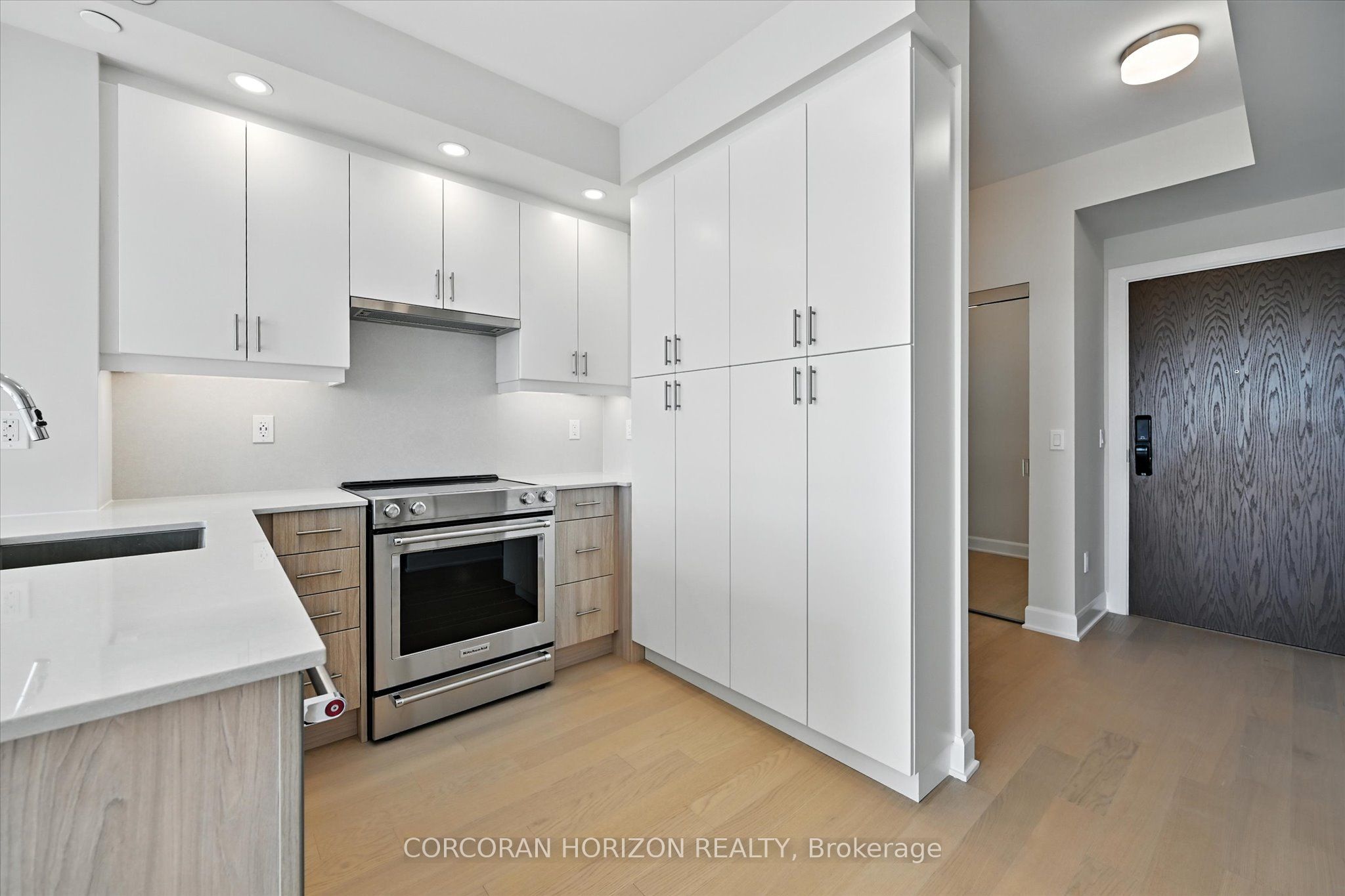 3240 William Coltson Avenue 810, Oakville, ON L6H 8C8 photo 5