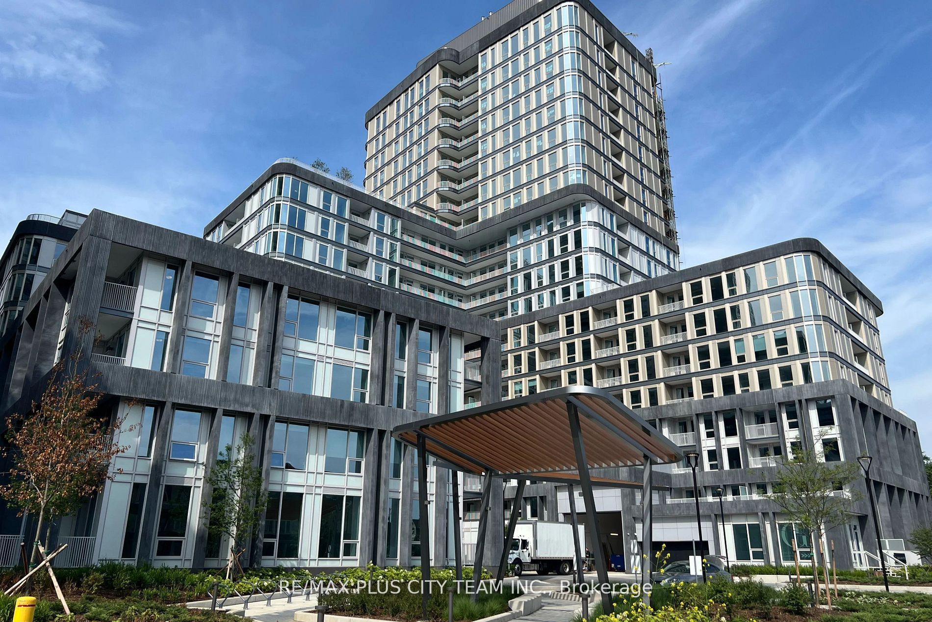3240 William Coltson Avenue 506, Oakville, ON L6H 8C8