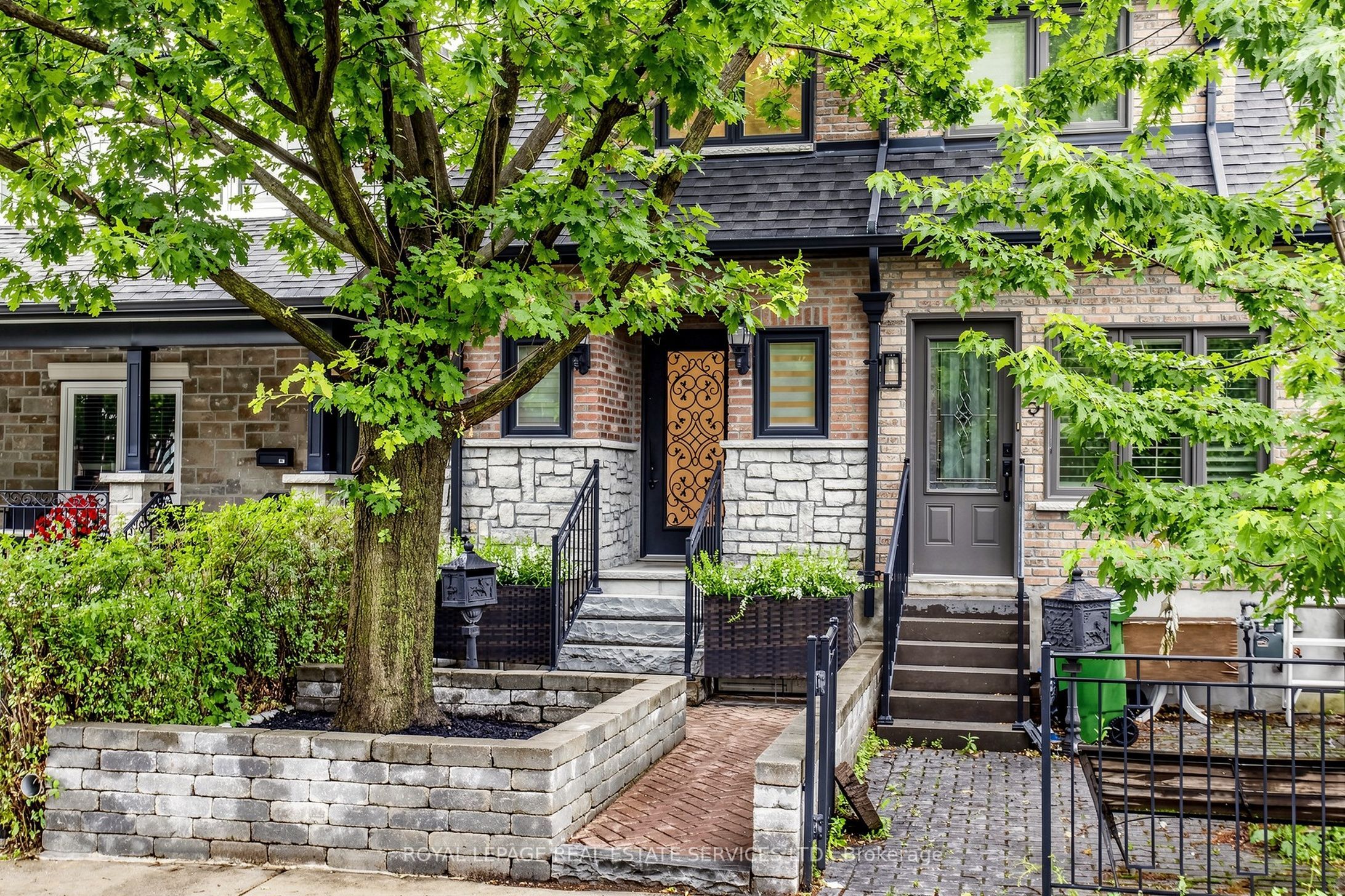 7 Sellers Avenue, Toronto, ON M6E 3T4 photo 2