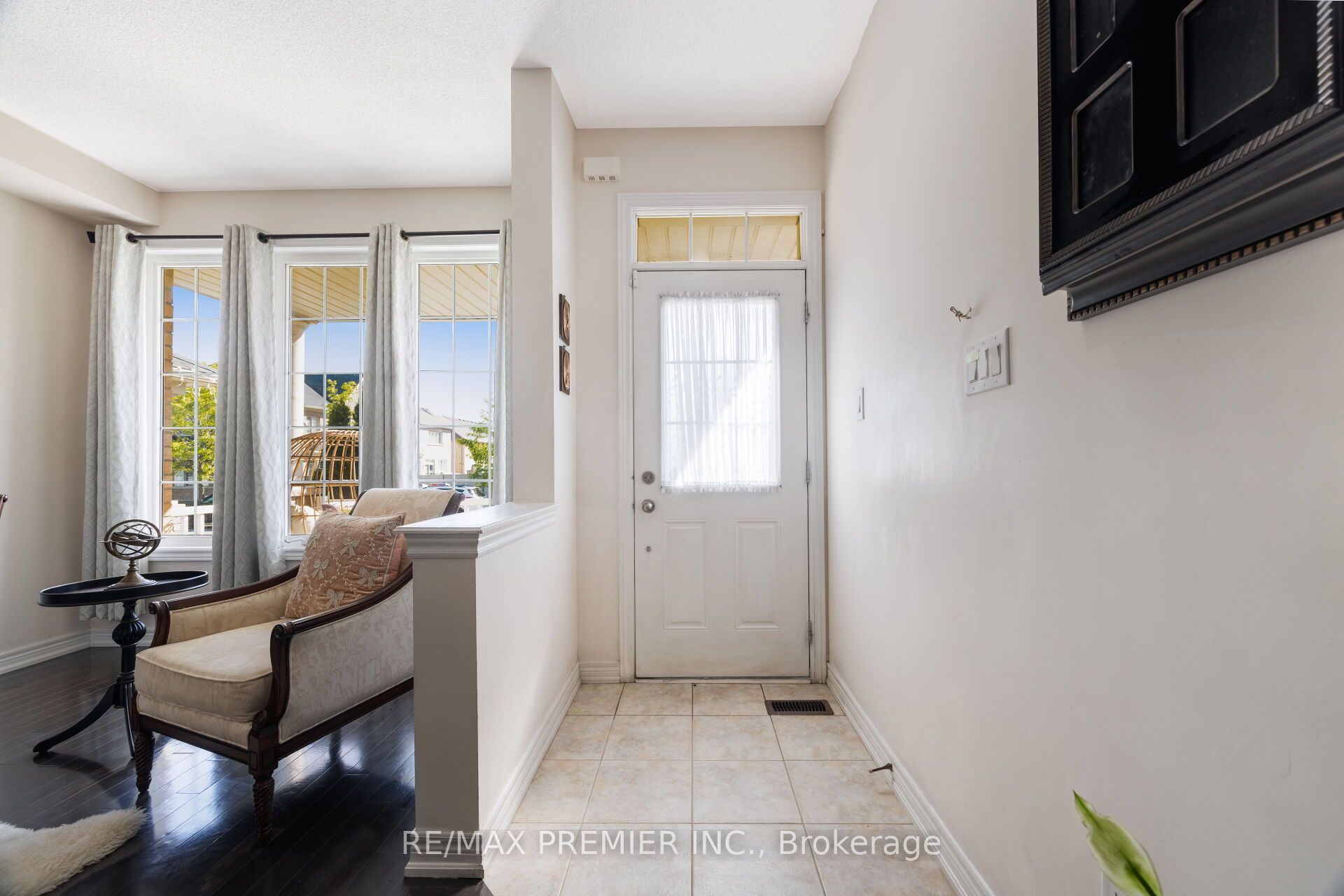 85 Kimborough Hollow, Brampton, ON L6Y 0Z1 photo 3