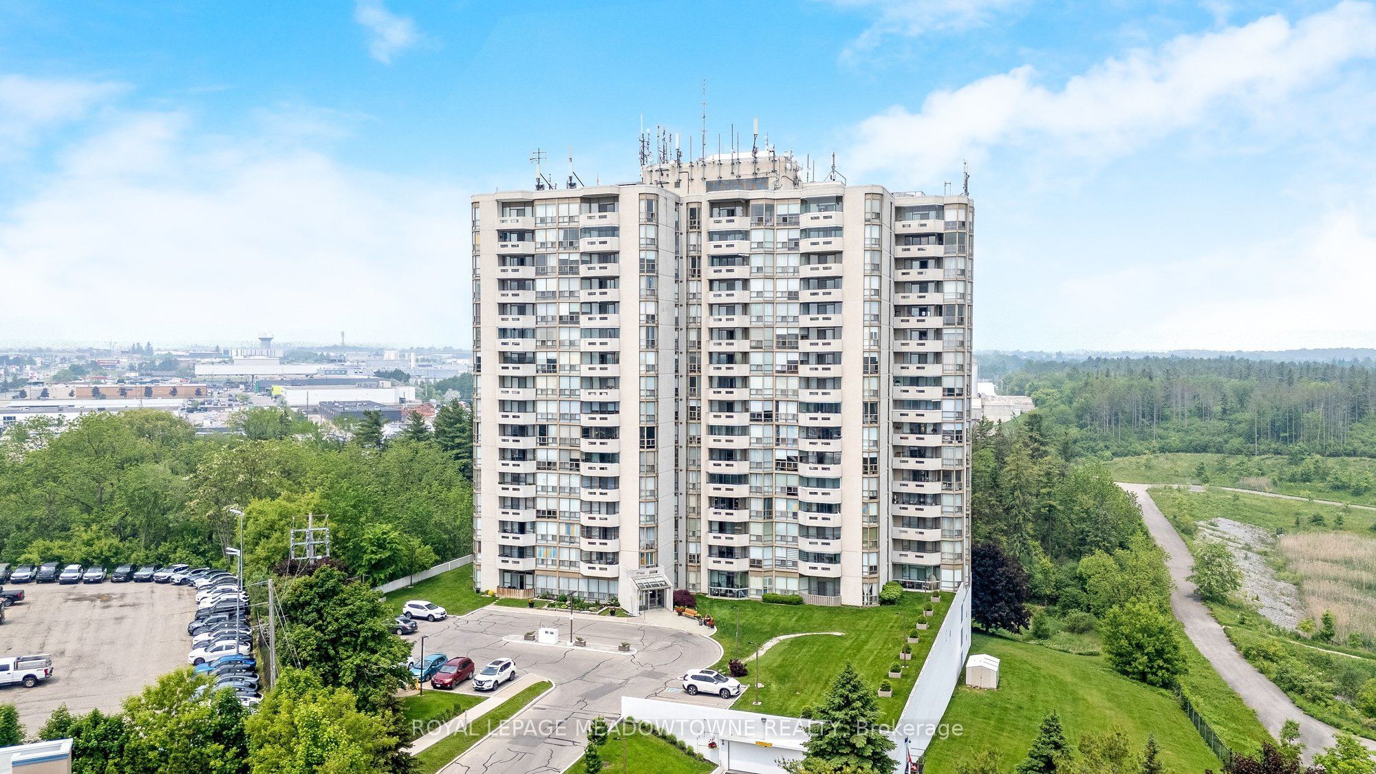 20 Mcfarlane Drive 808, Halton Hills, ON L7G 5J8