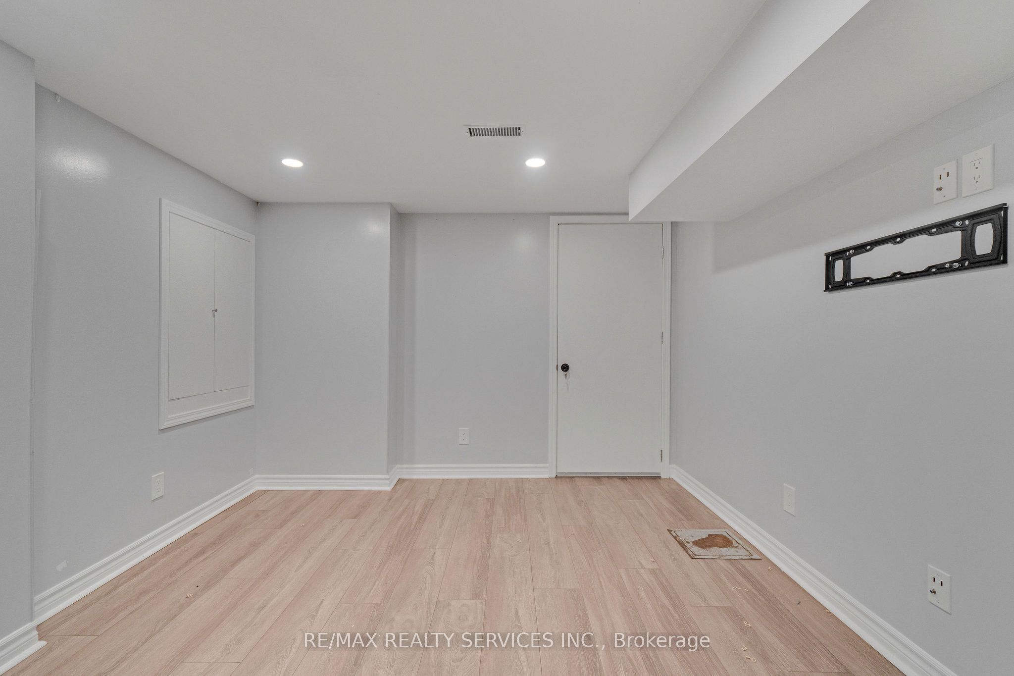 28 Manzanita Crescent Bsmt, Brampton, ON L7A 0C4 photo 2