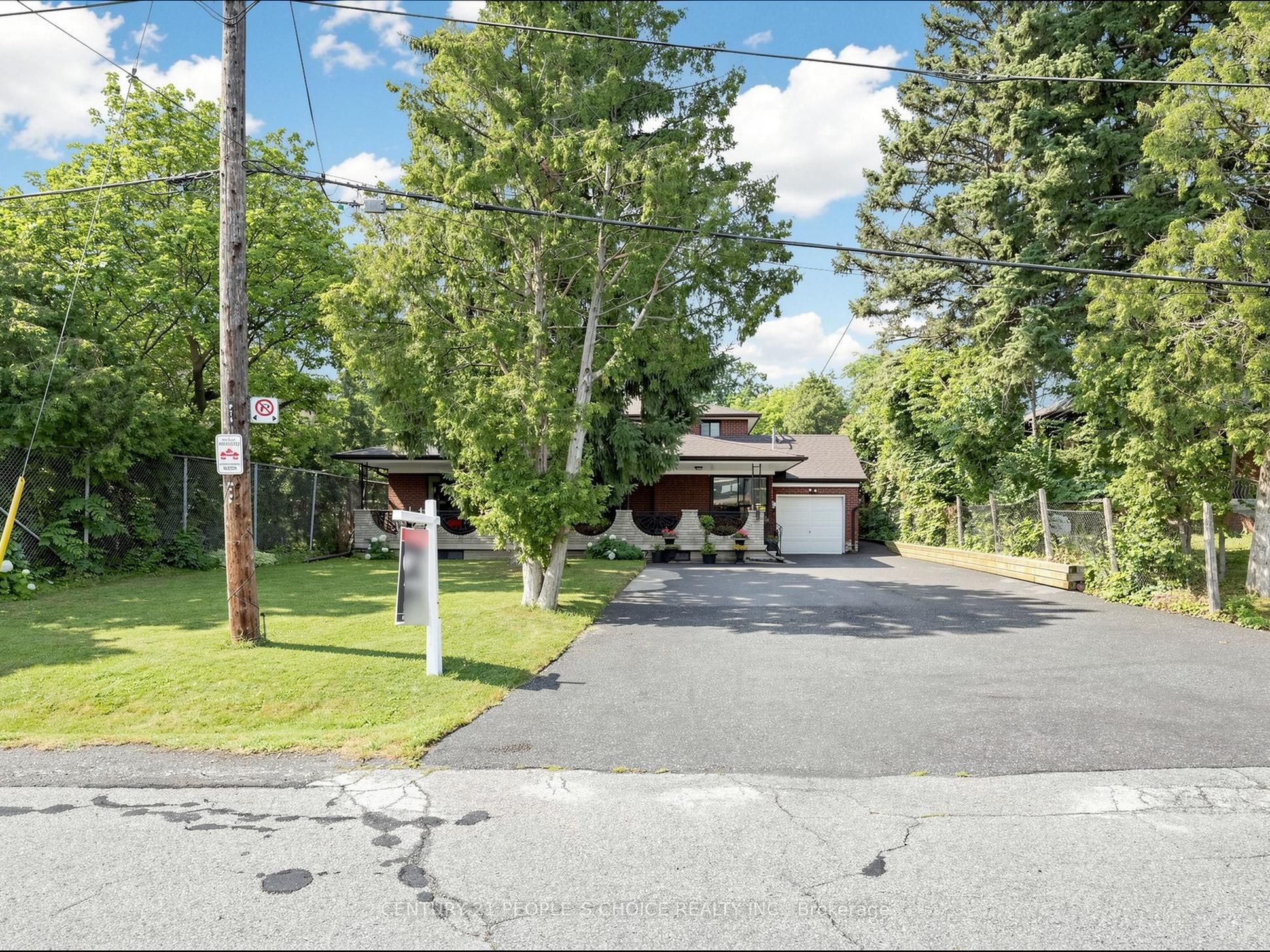 76 Westona Street, Toronto, ON M9P 2Y3 photo 2