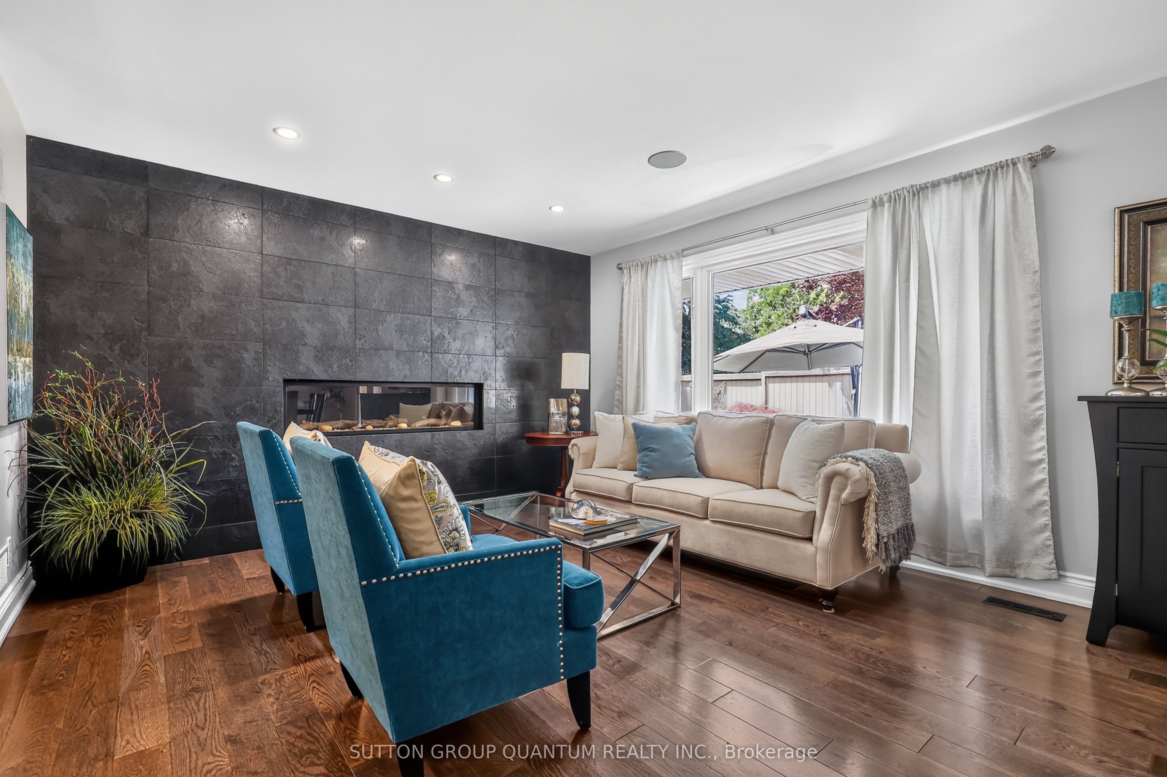 2233 Oneida Crescent, Mississauga, ON L5C 1V7 photo 5