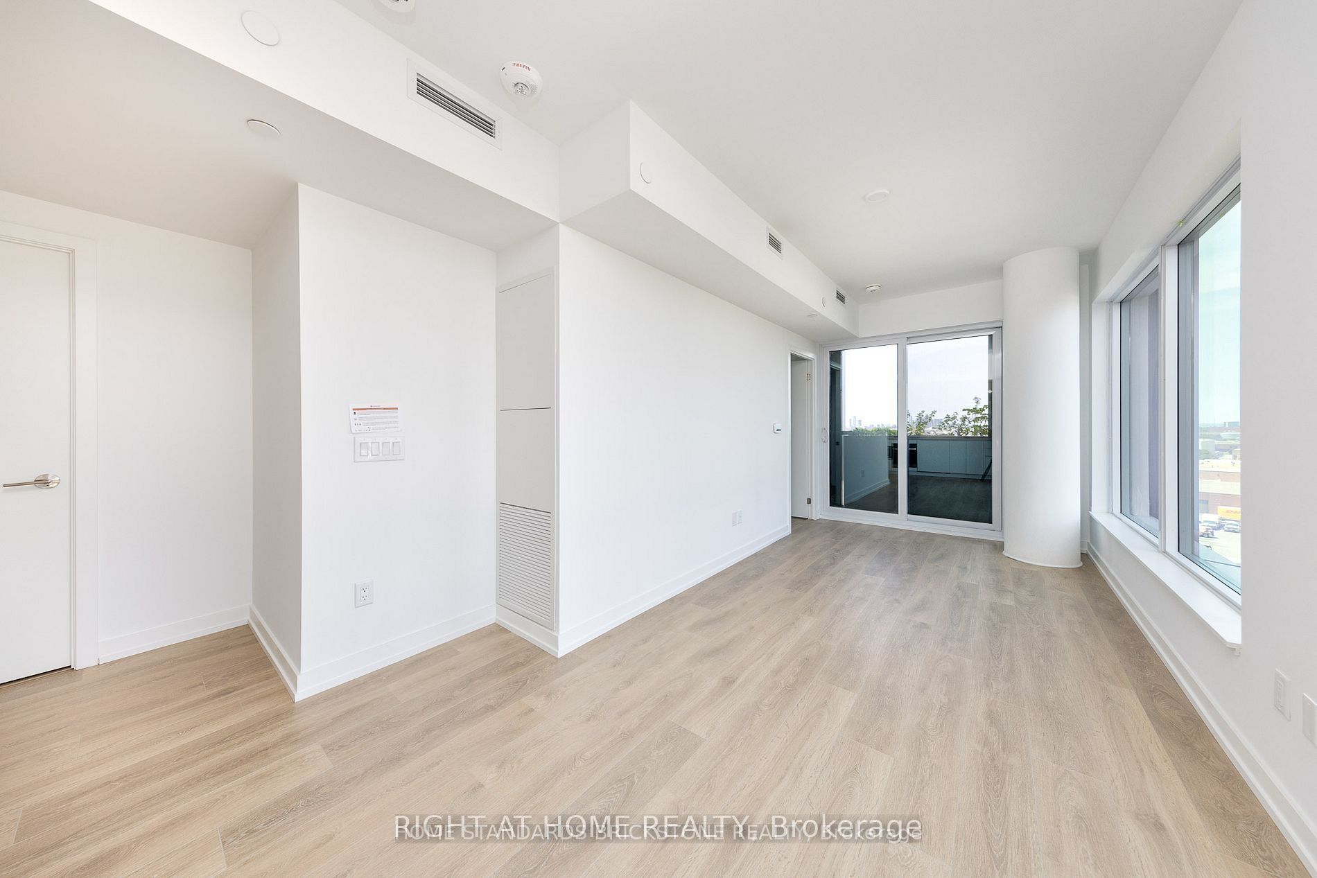 1100 Sheppard Avenue W 930, Toronto, ON M3K 0E4 photo 3