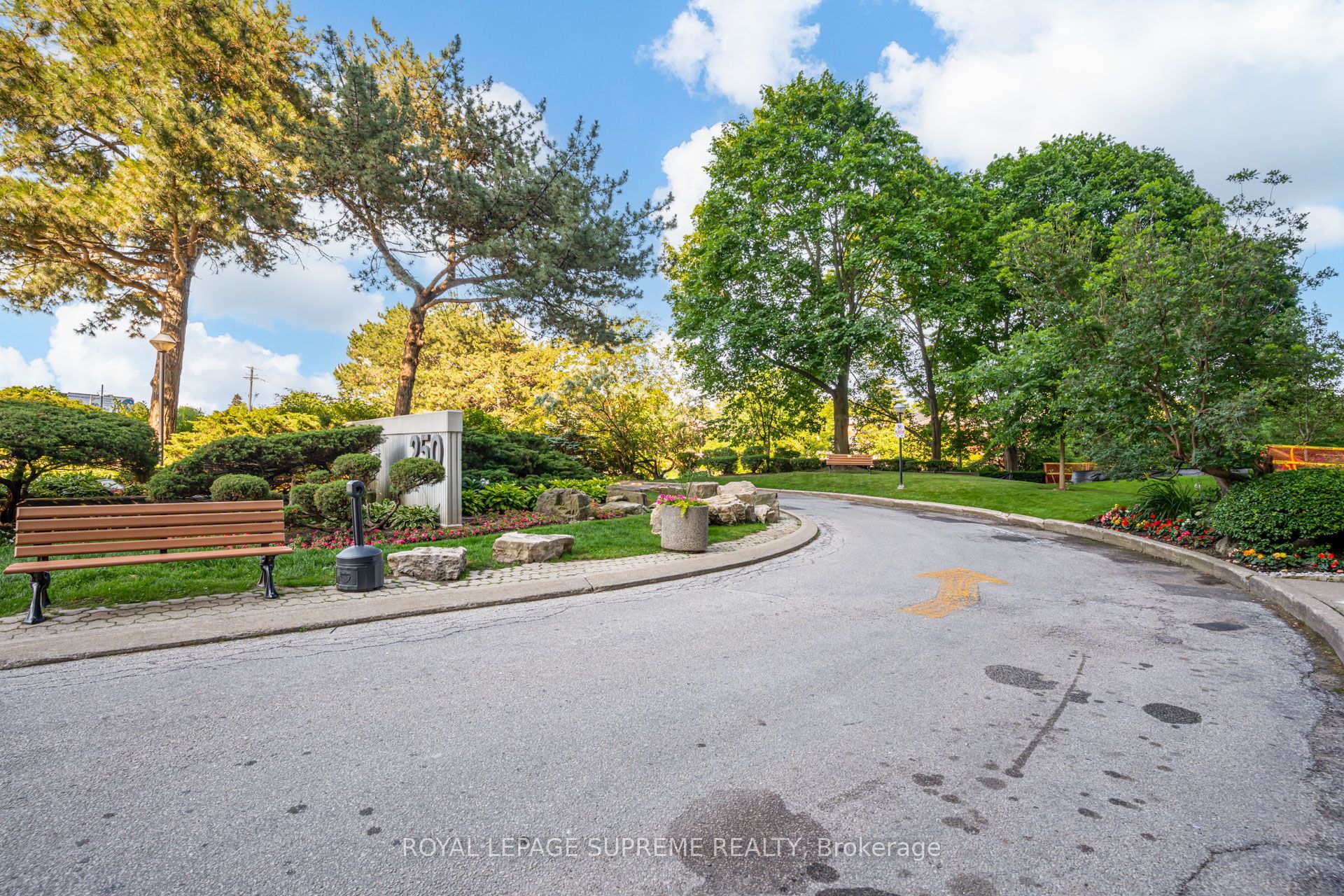 250 Scarlett Road 305, Toronto, ON M6N 4X5 photo 5