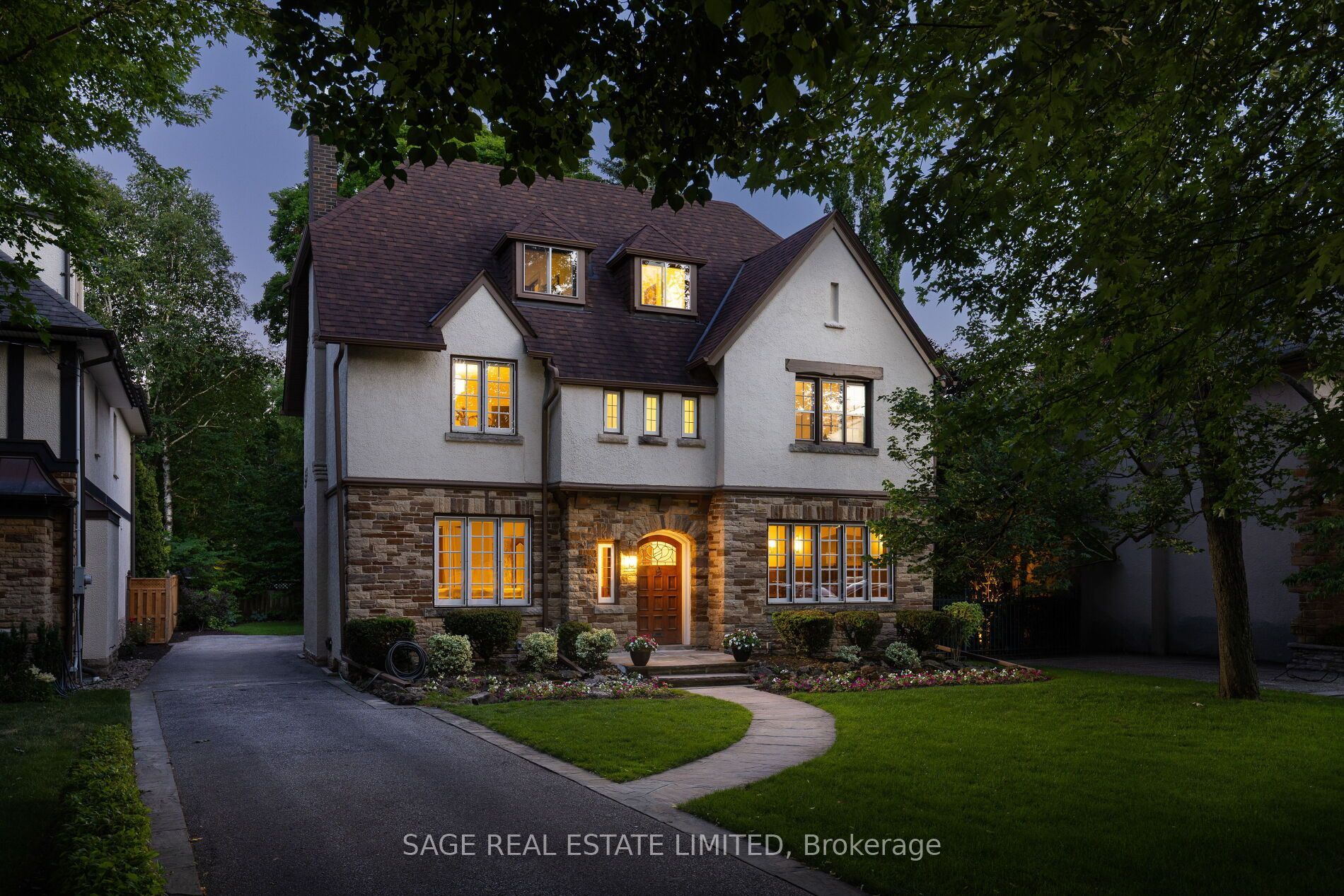 78 The Kingsway, Toronto, ON M8X 2T5