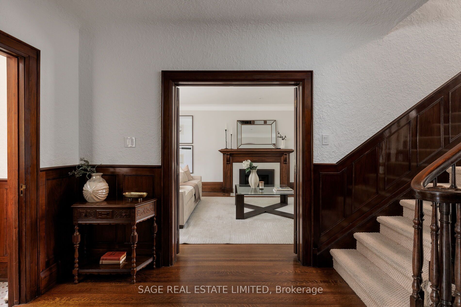 78 The Kingsway, Toronto, ON M8X 2T5 photo 4