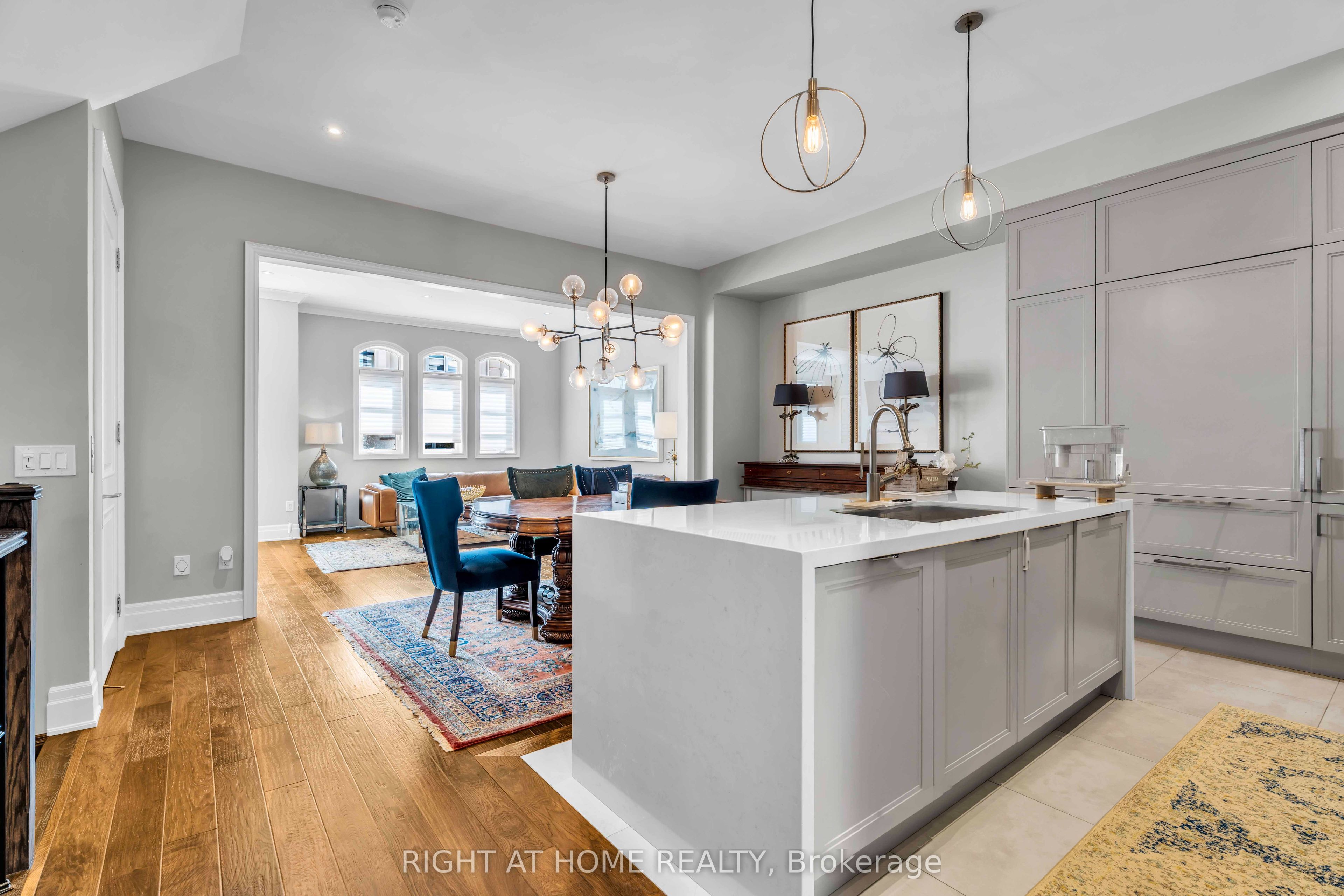 184 Dorval Drive, Oakville, ON L6K 0H3 photo 4