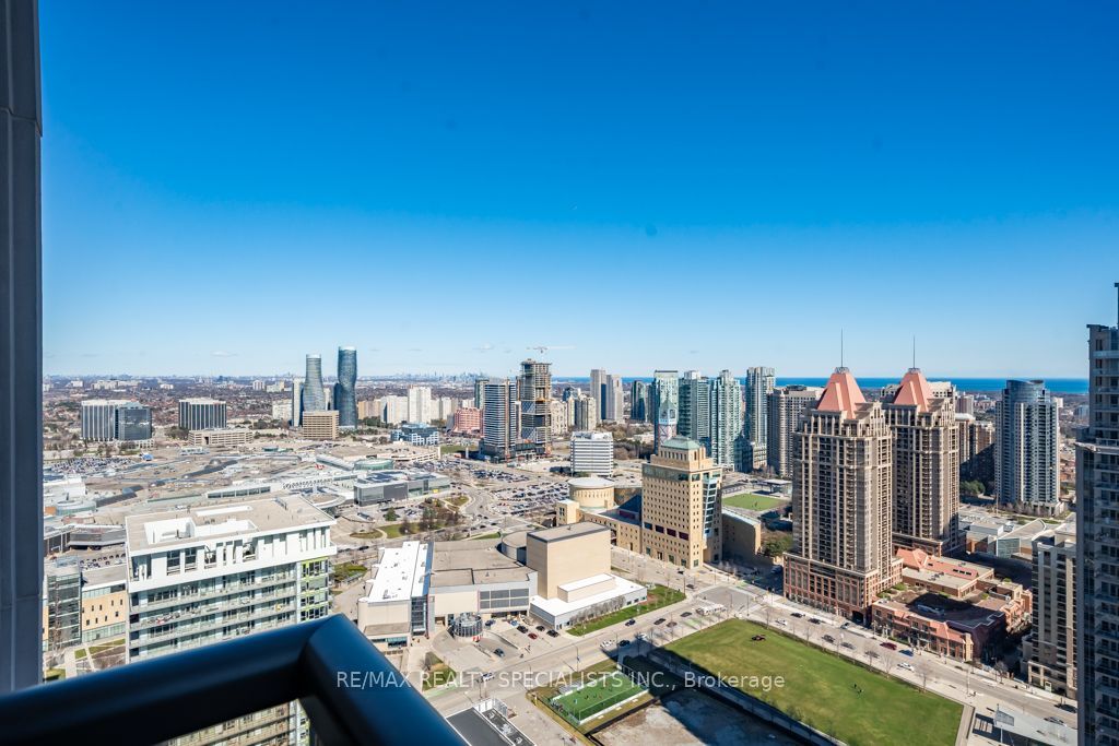 385 Prince of Wales Drive 3506, Mississauga, ON L5B 0C6 photo 2