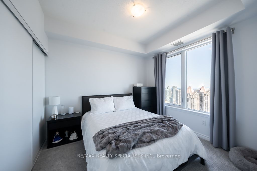 385 Prince of Wales Drive 3506, Mississauga, ON L5B 0C6 photo 4