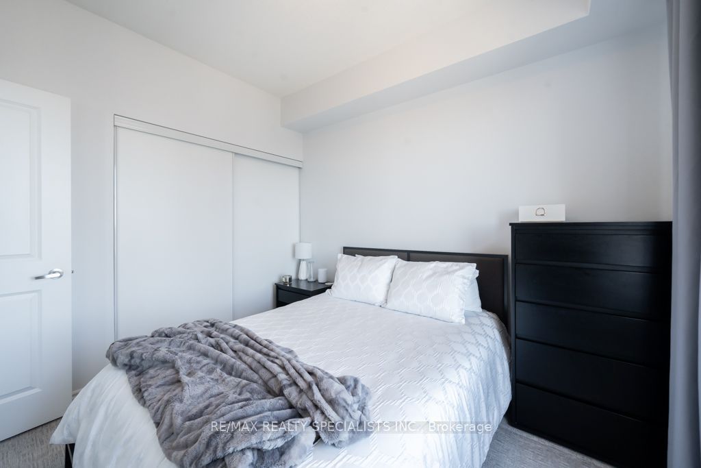 385 Prince of Wales Drive 3506, Mississauga, ON L5B 0C6 photo 5