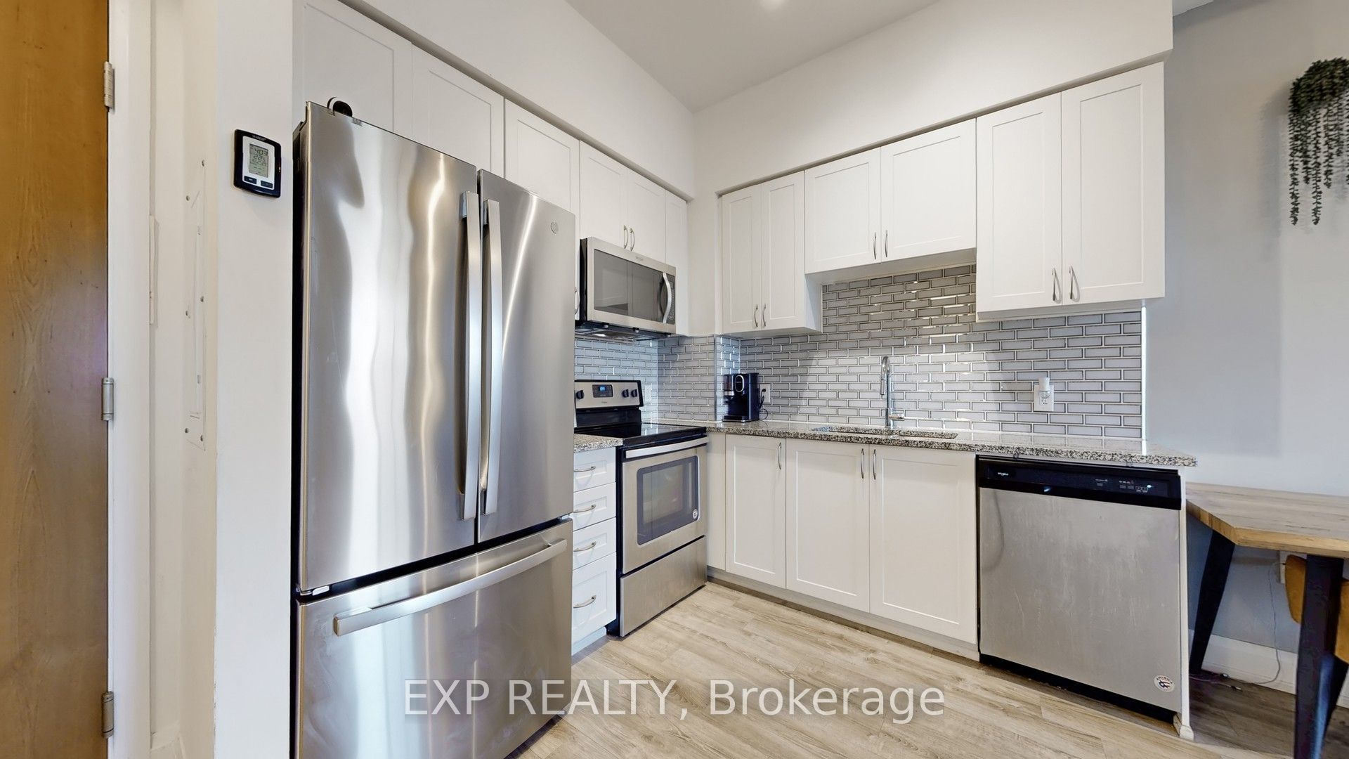 2800 Keele Street 206, Toronto, ON M3M 0B8 photo 3