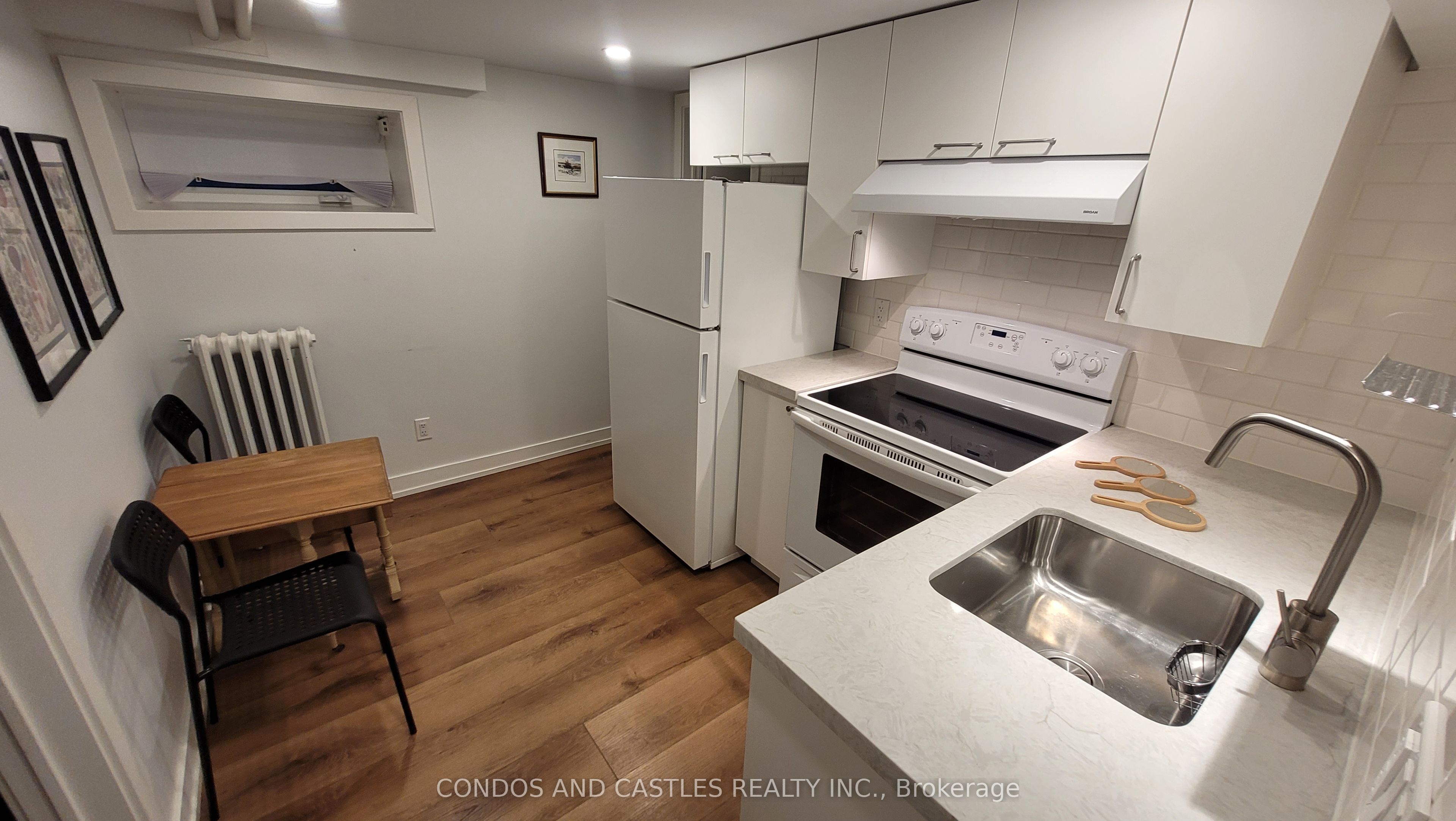 203 Fern Avenue Lower, Toronto, ON M6R 1K5
