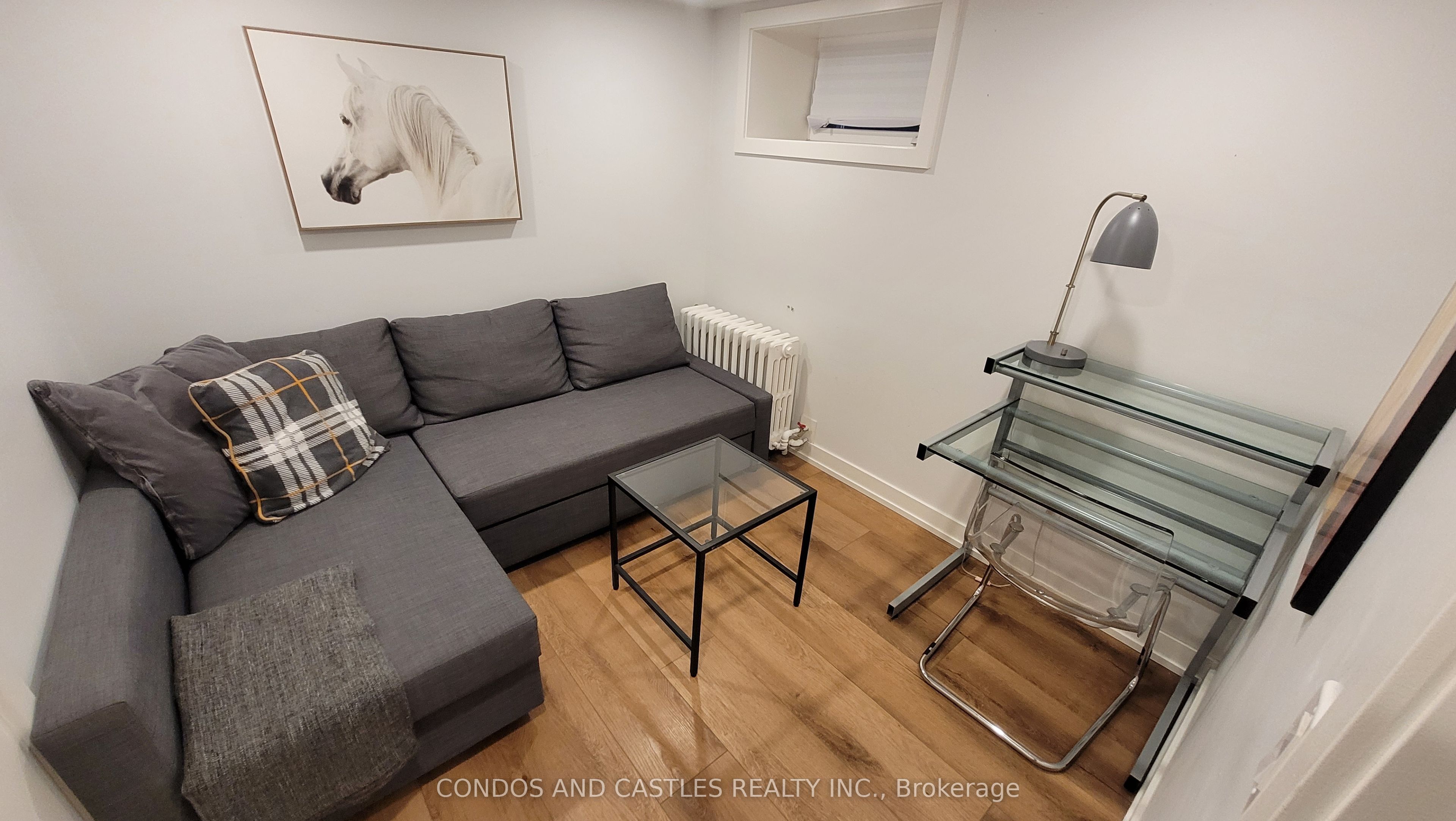 203 Fern Avenue Lower, Toronto, ON M6R 1K5 photo 2