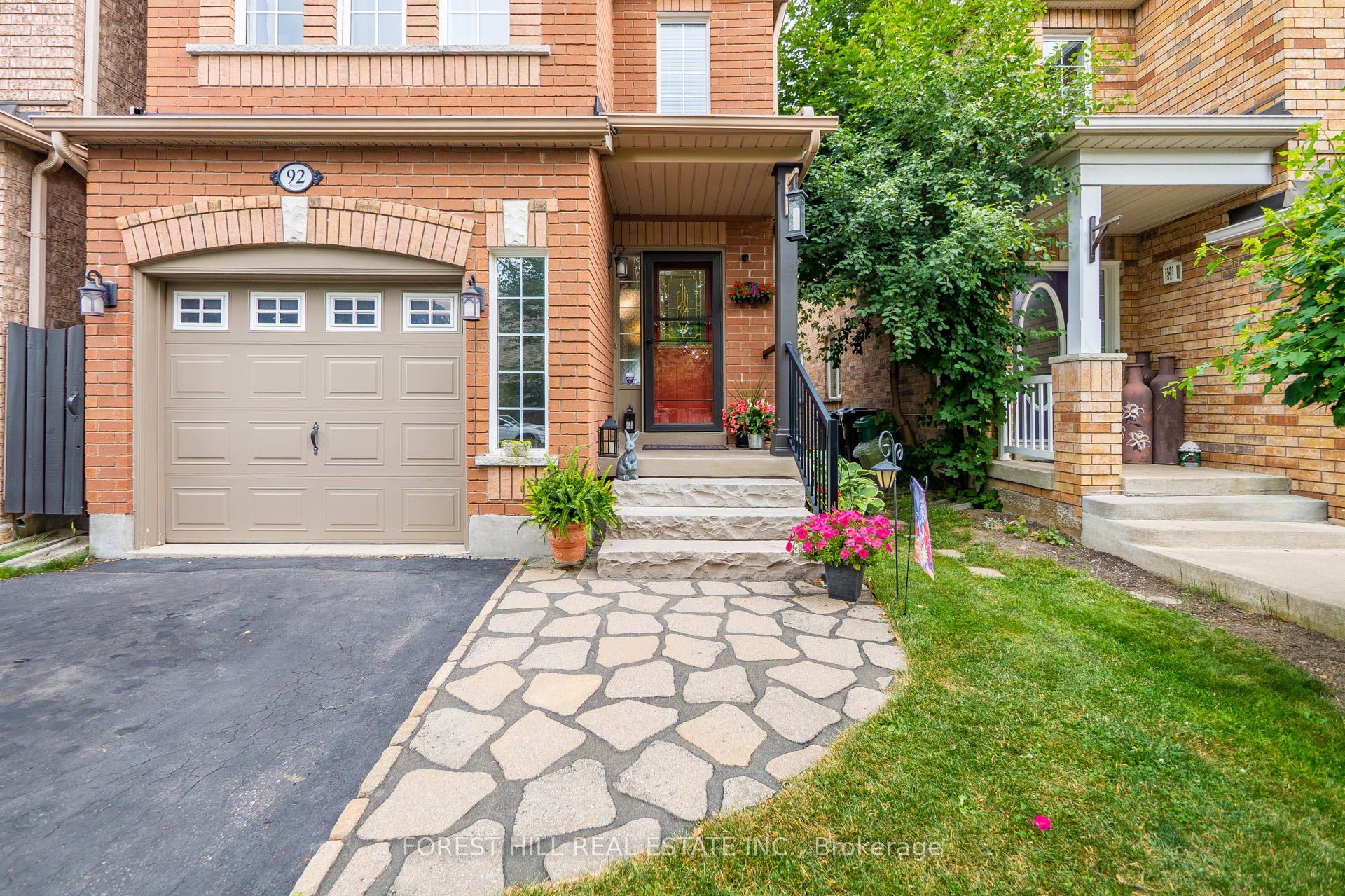 92 Senator Way, Caledon, ON L7E 2S6 photo 3