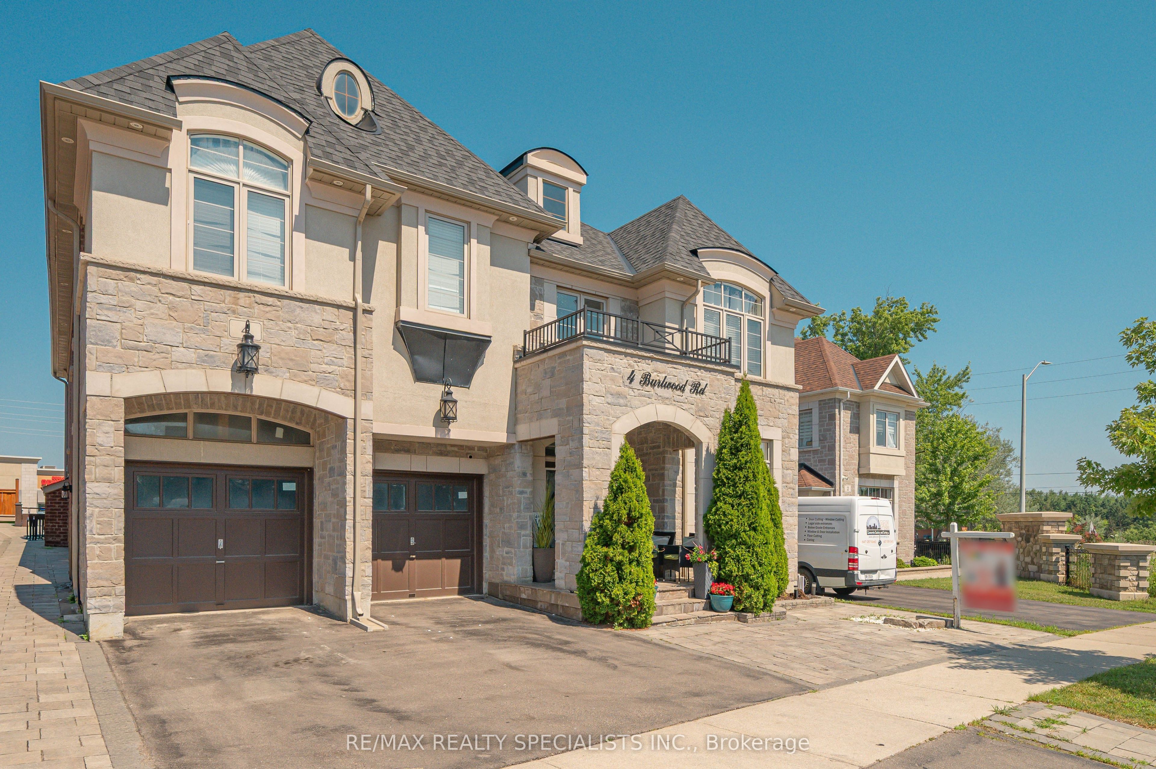4 Burlwood Road, Brampton, ON L6P 4E9 photo 3