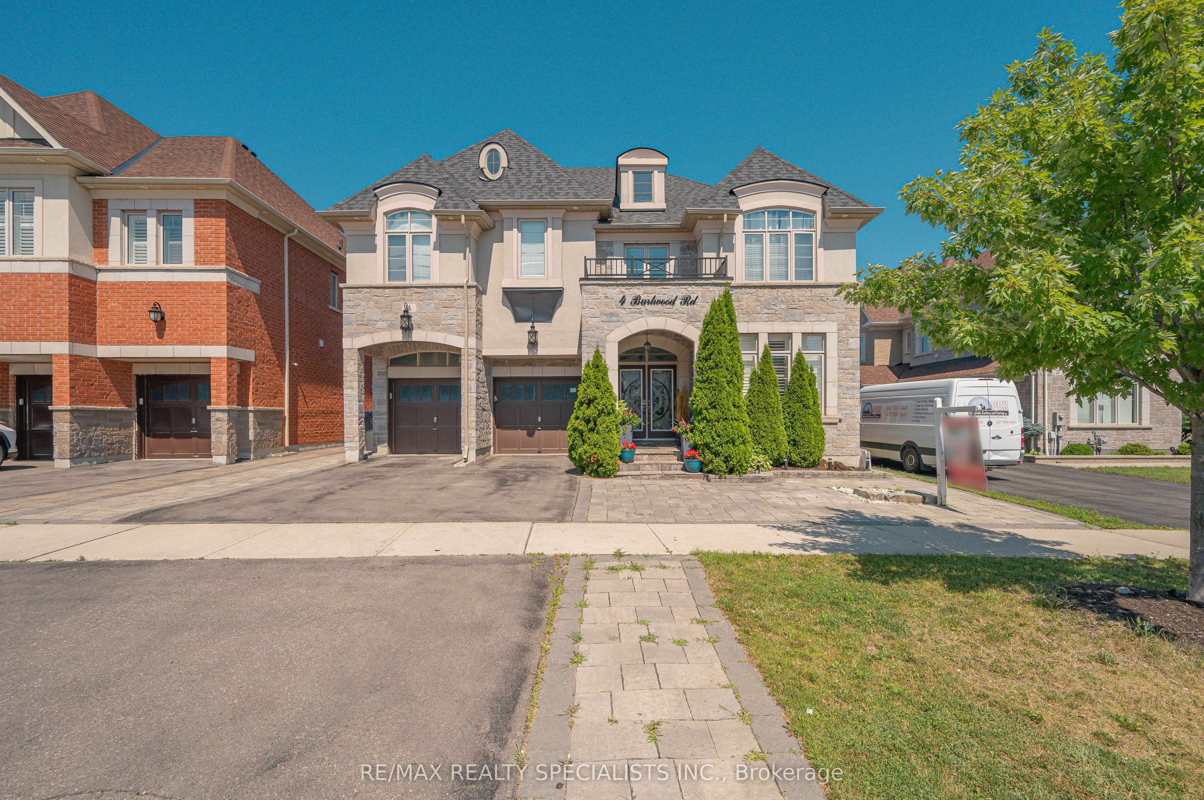 4 Burlwood Road, Brampton, ON L6P 4E9 photo 4