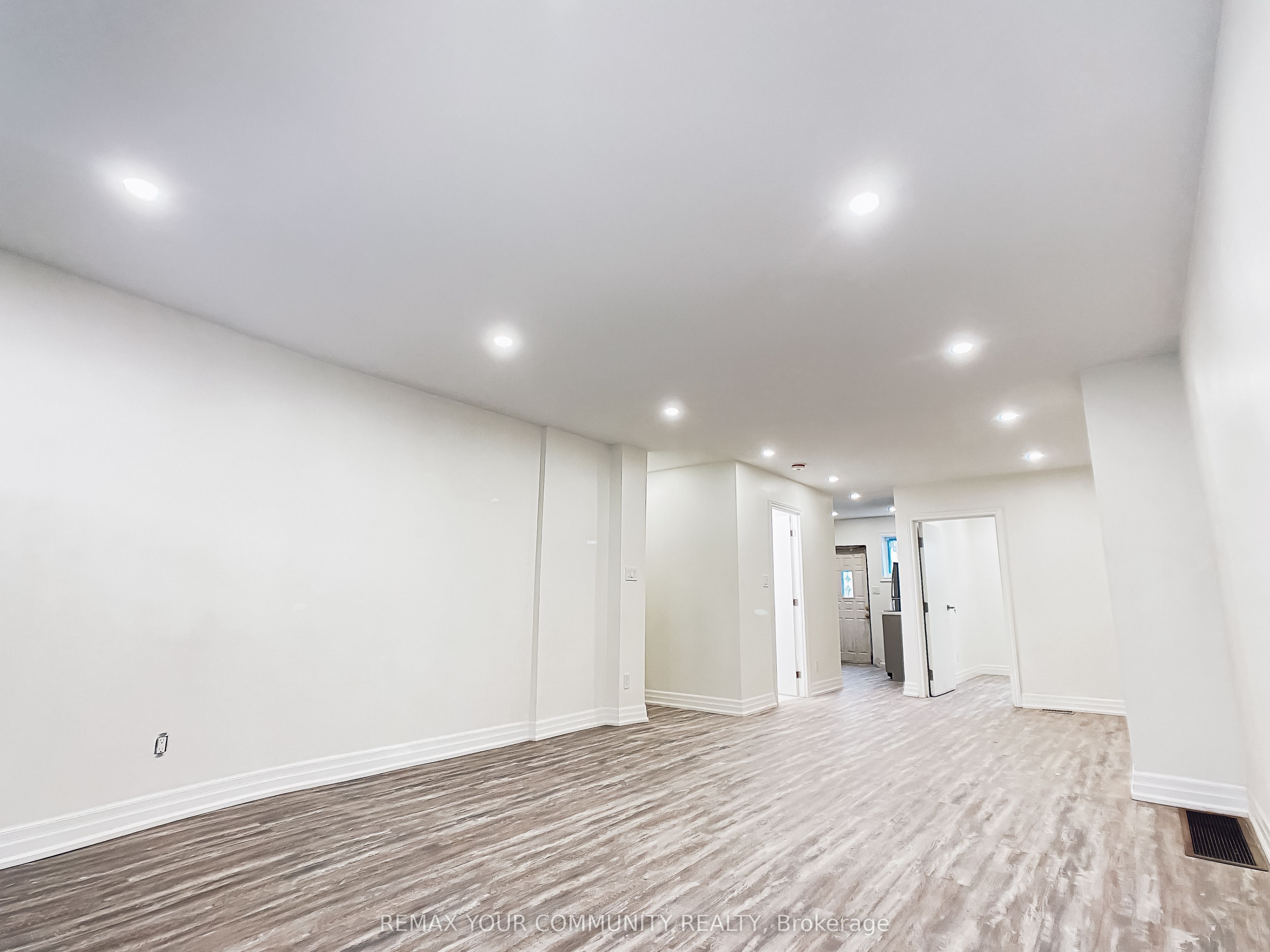 1623 Keele Street, Toronto, ON M6M 3V8 photo 3