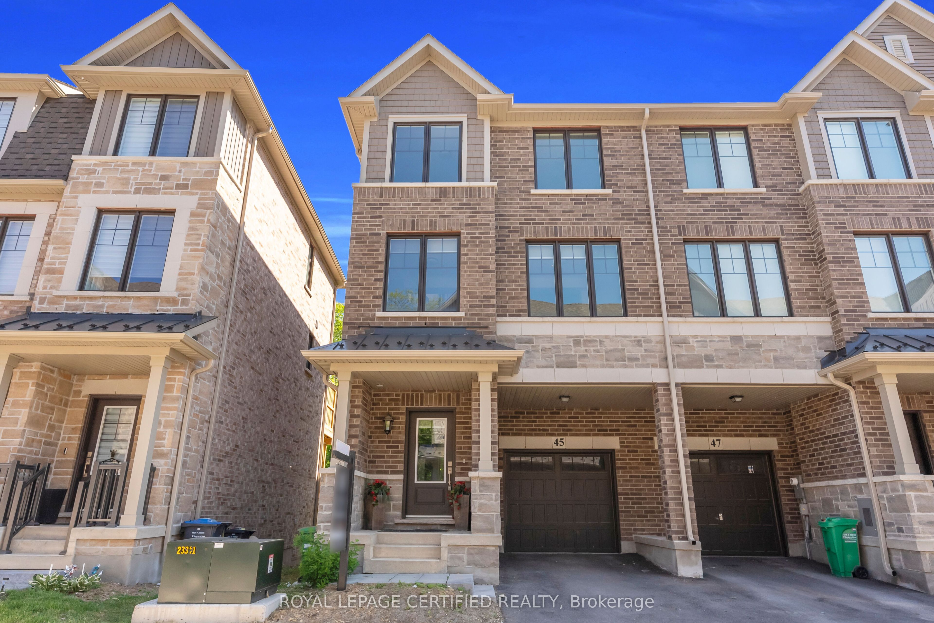 45 Folcroft Street, Brampton, ON L6Y 6L3 photo 3