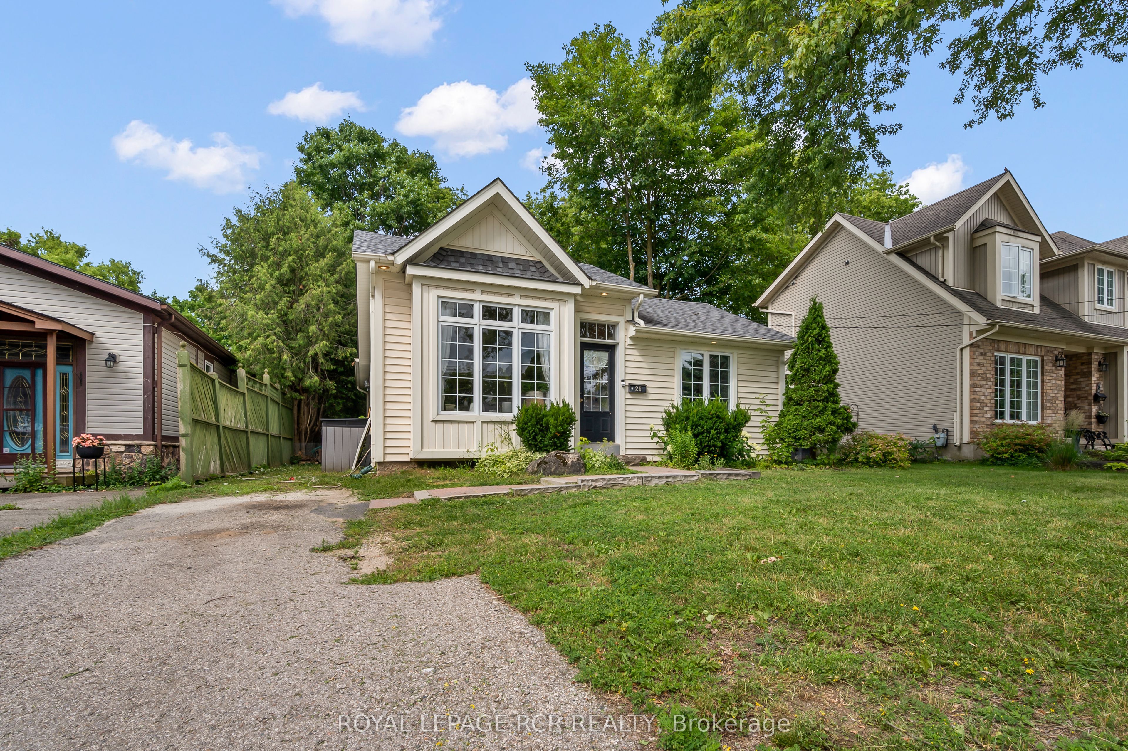 26 Sarah Street, Orangeville, ON L9W 2M1 photo 2