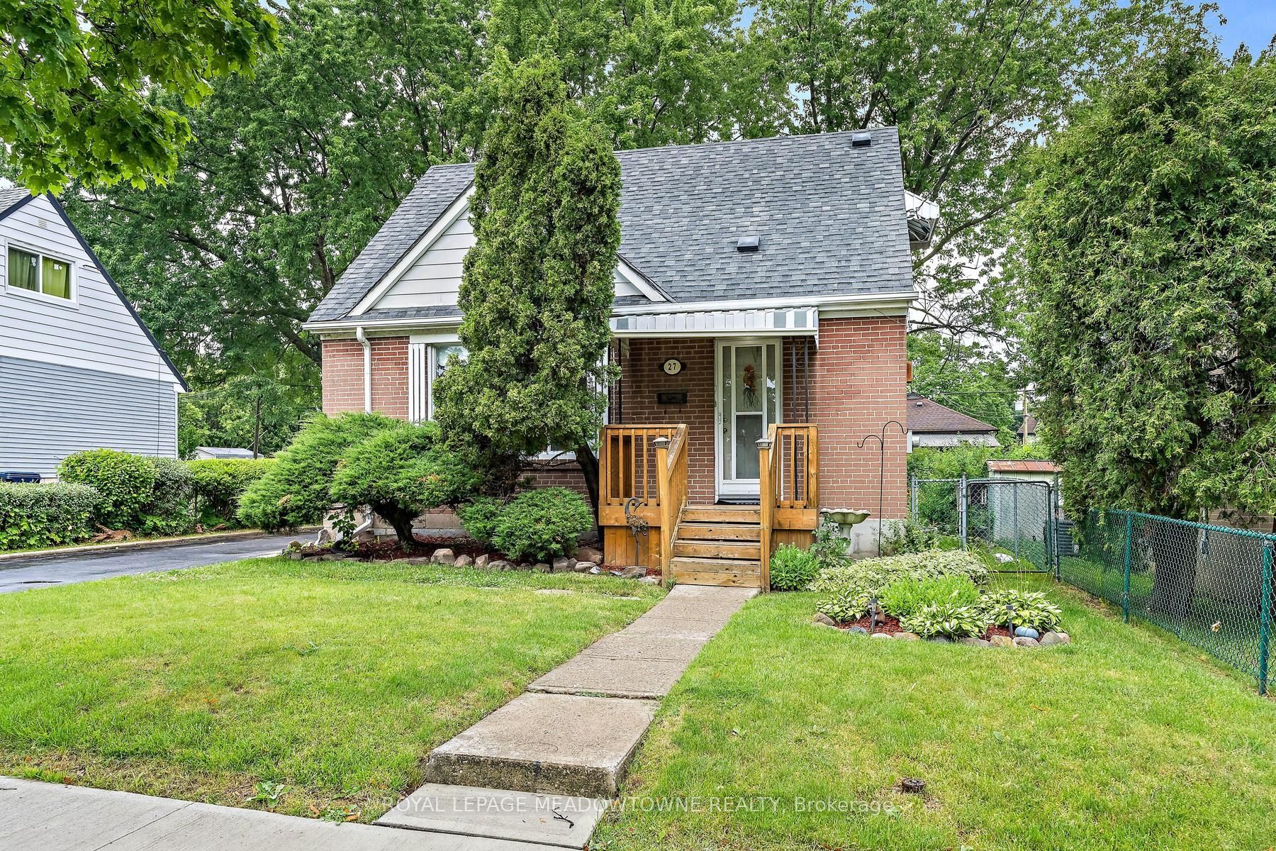27 Hatfield Crescent, Toronto, ON M9W 3R7 photo 3