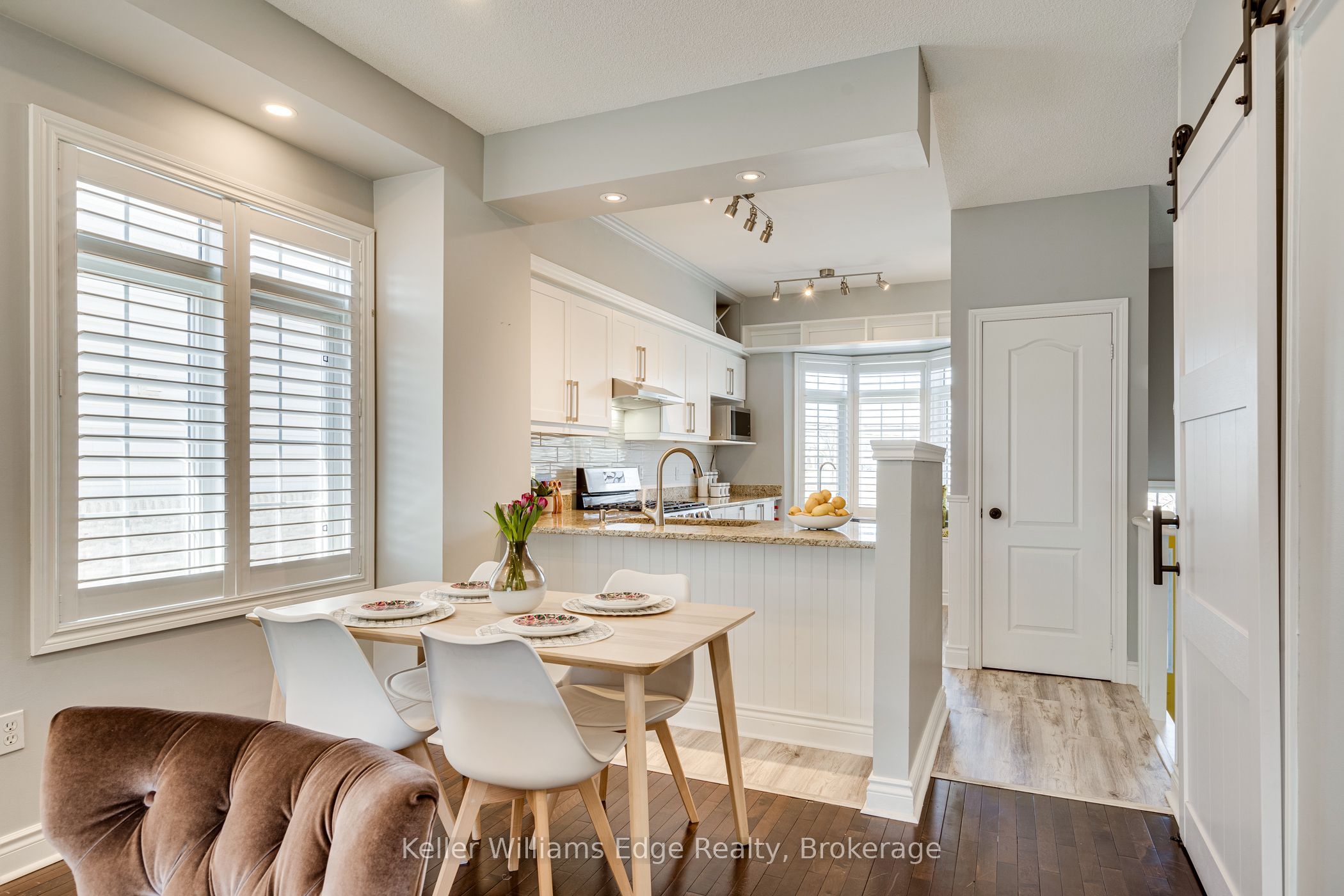 5080 Fairview Street 8, Burlington, ON L7L 7E9 photo 4