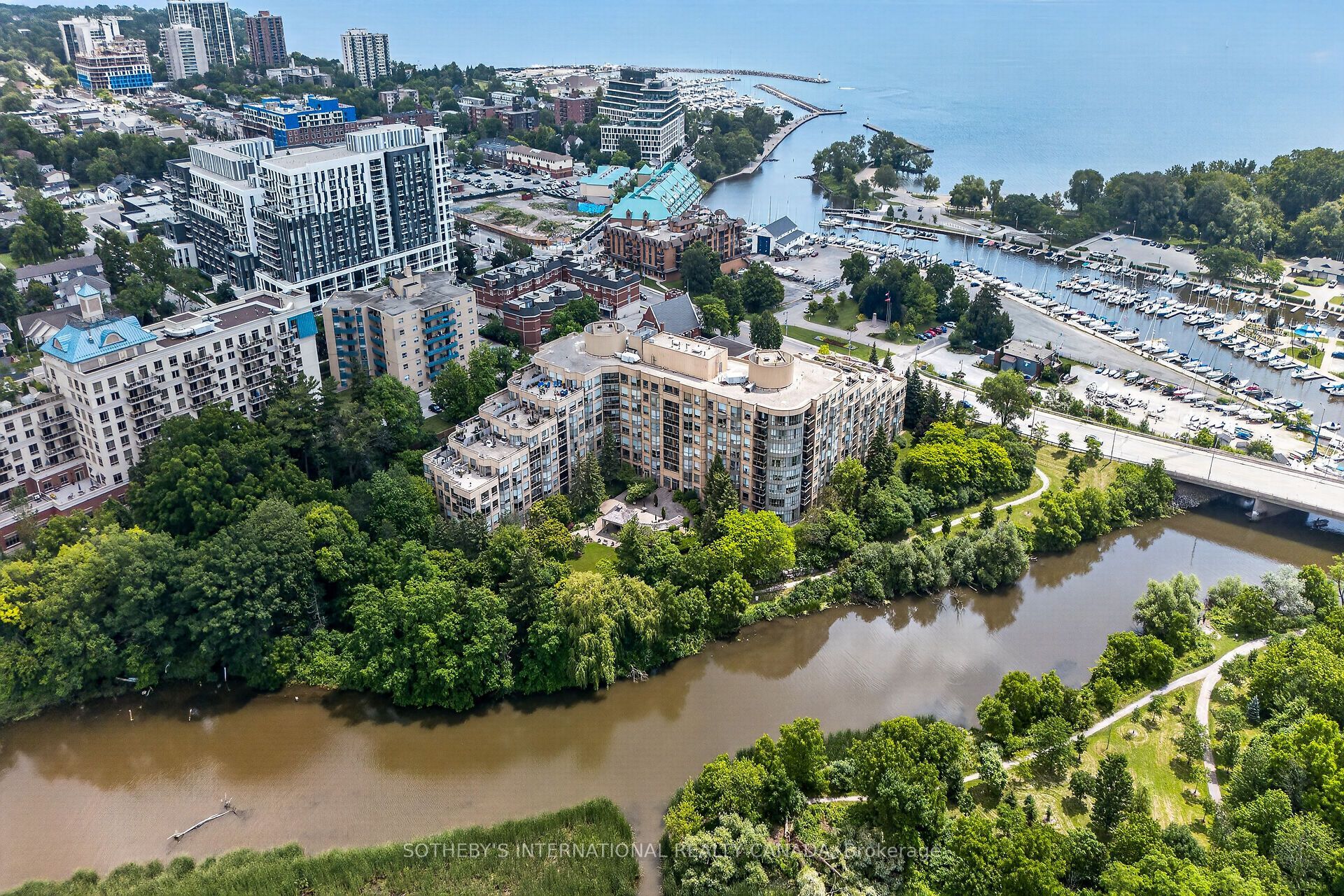 2511 Lakeshore Road W 705, Oakville, ON L6L 6L9 photo 3