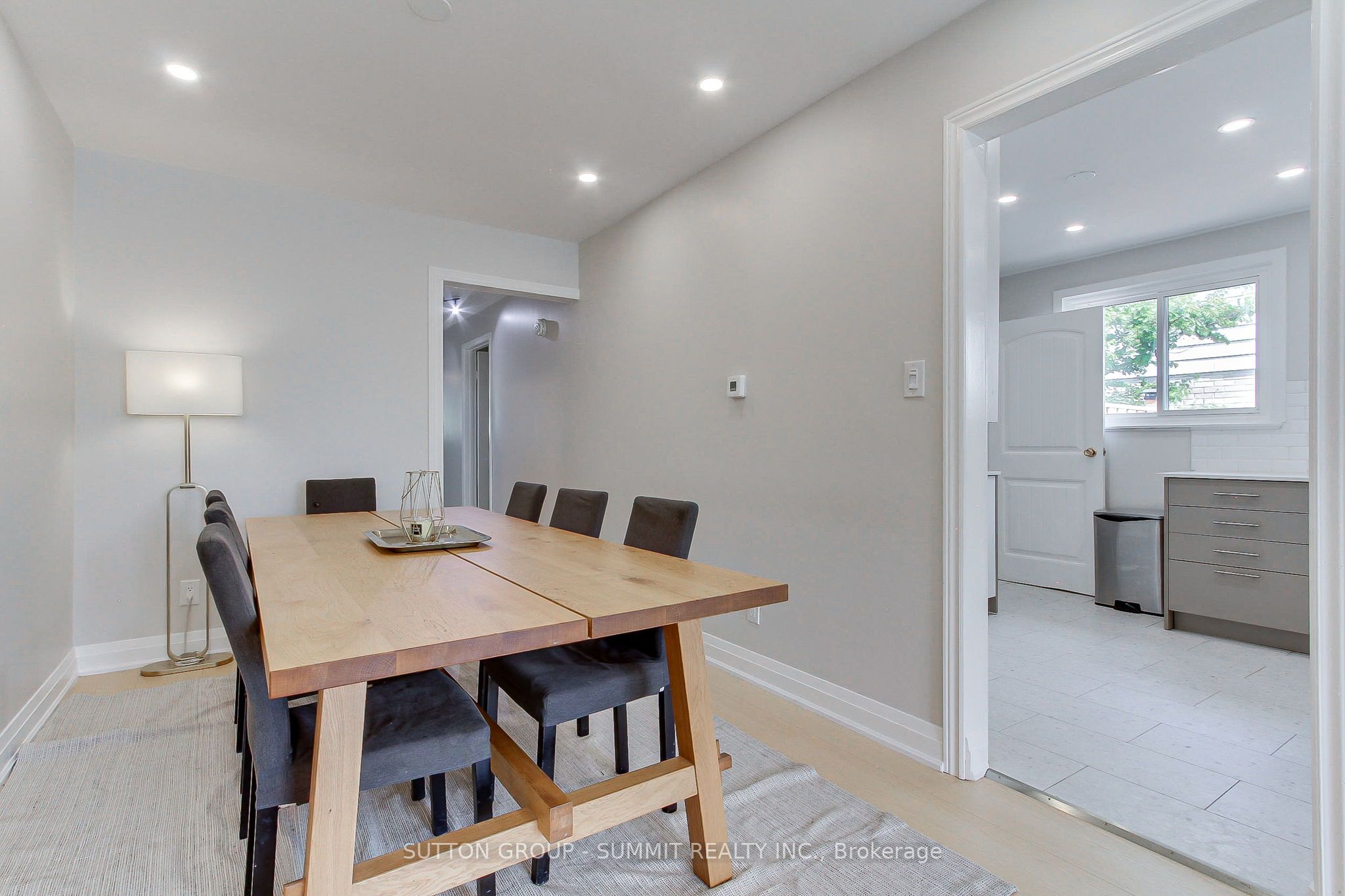7641 ANAKA Drive, Mississauga, ON L4T 3H8 photo 3