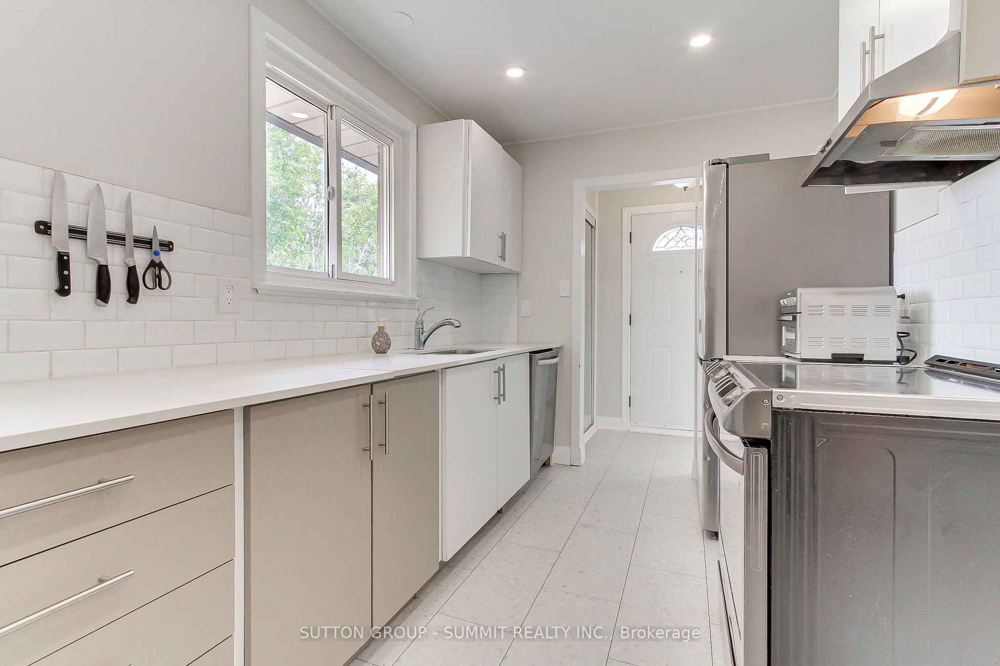 7641 ANAKA Drive, Mississauga, ON L4T 3H8 photo 4