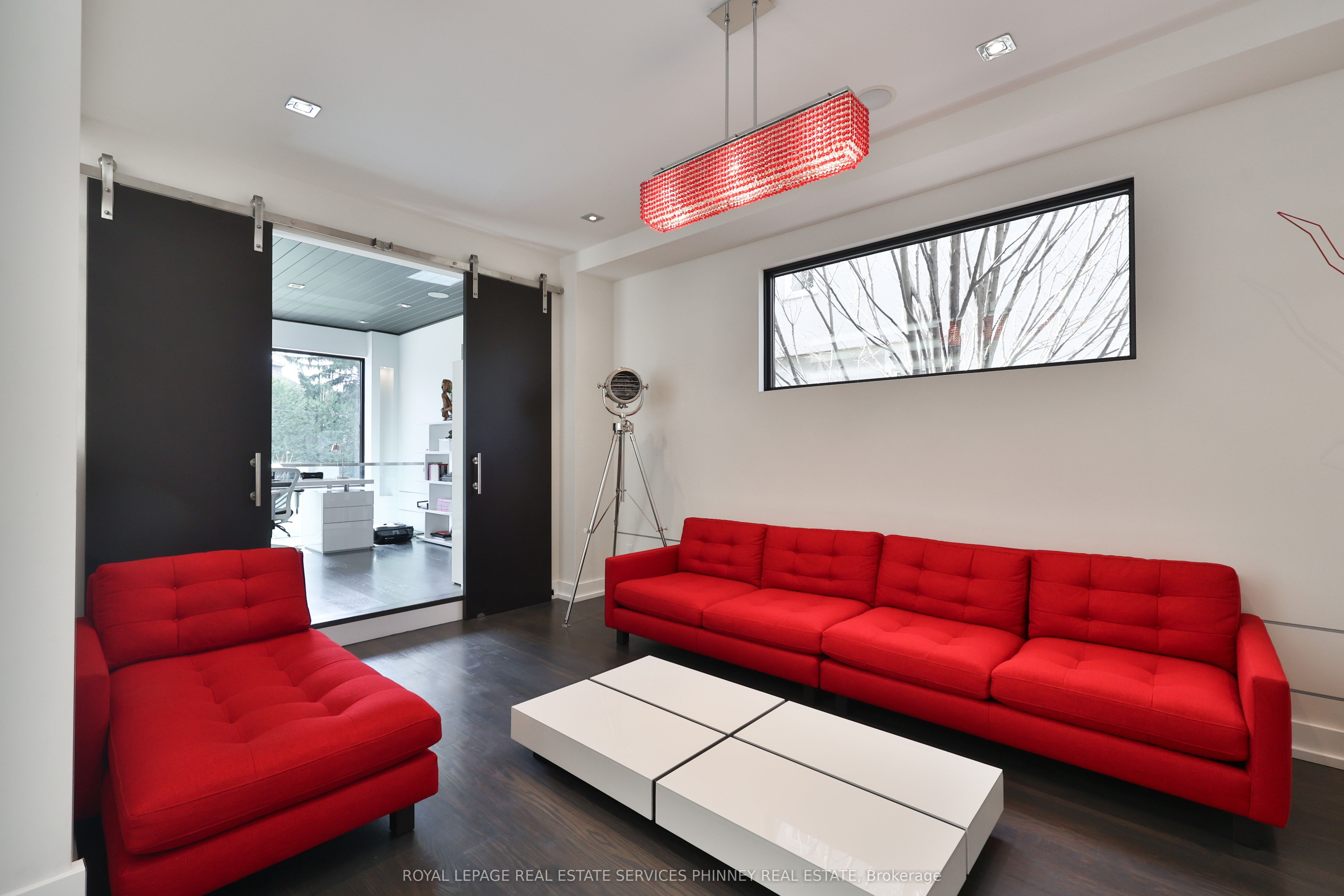 647 Montbeck Crescent, Mississauga, ON L5G 1P1 photo 3