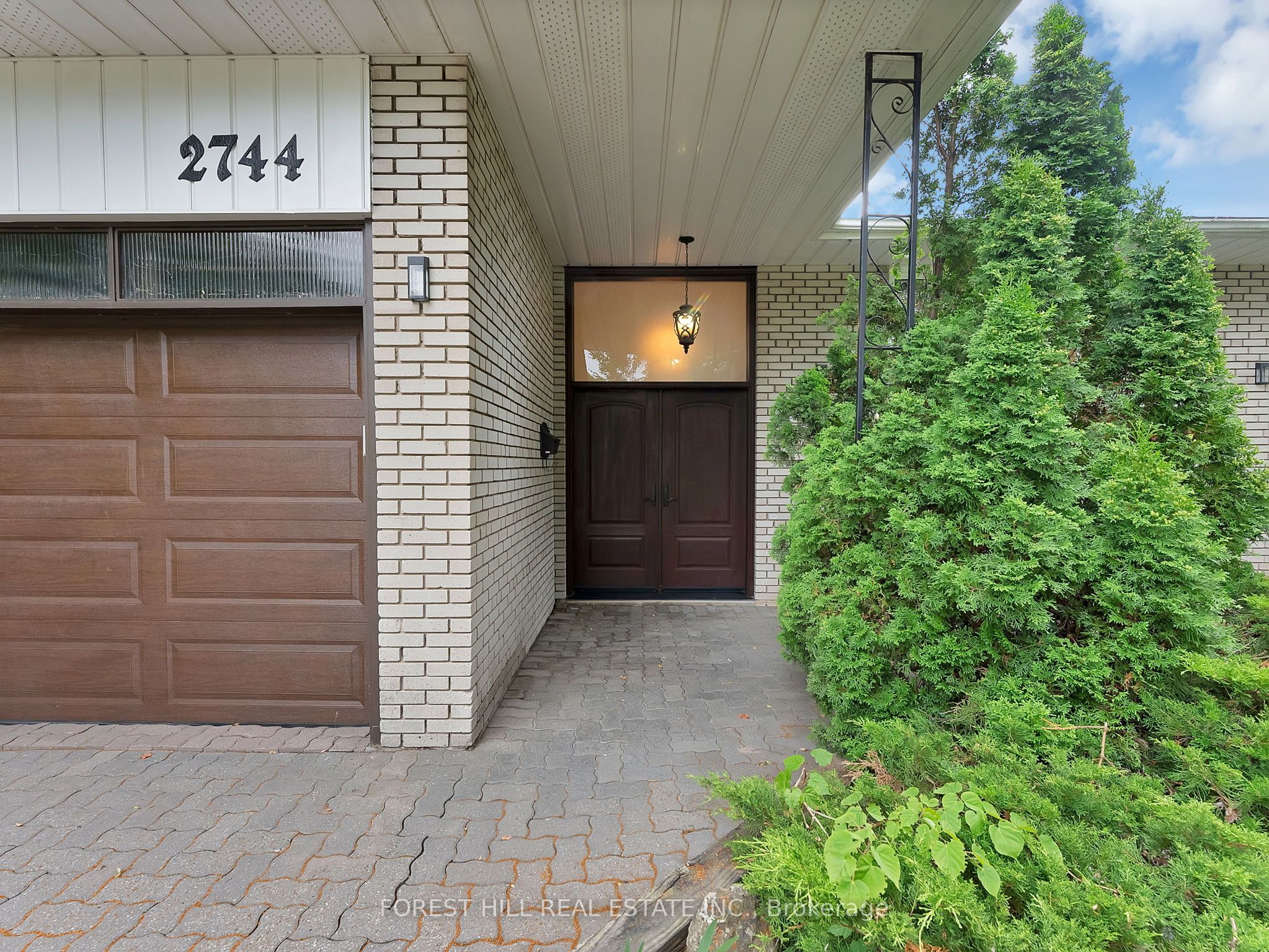 2744 Truscott Drive, Mississauga, ON L5J 2B7 photo 3