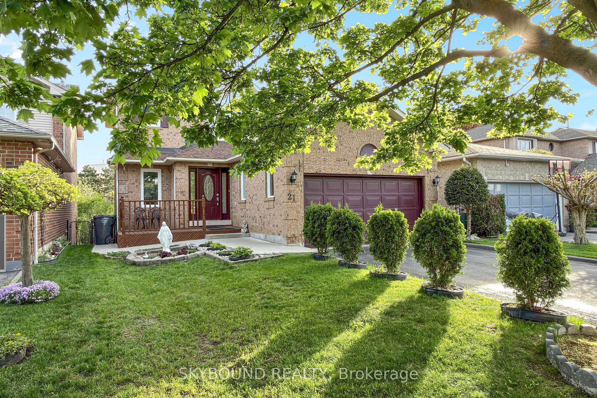21 Vivians Crescent, Brampton, ON L6Y 4V1 photo 3