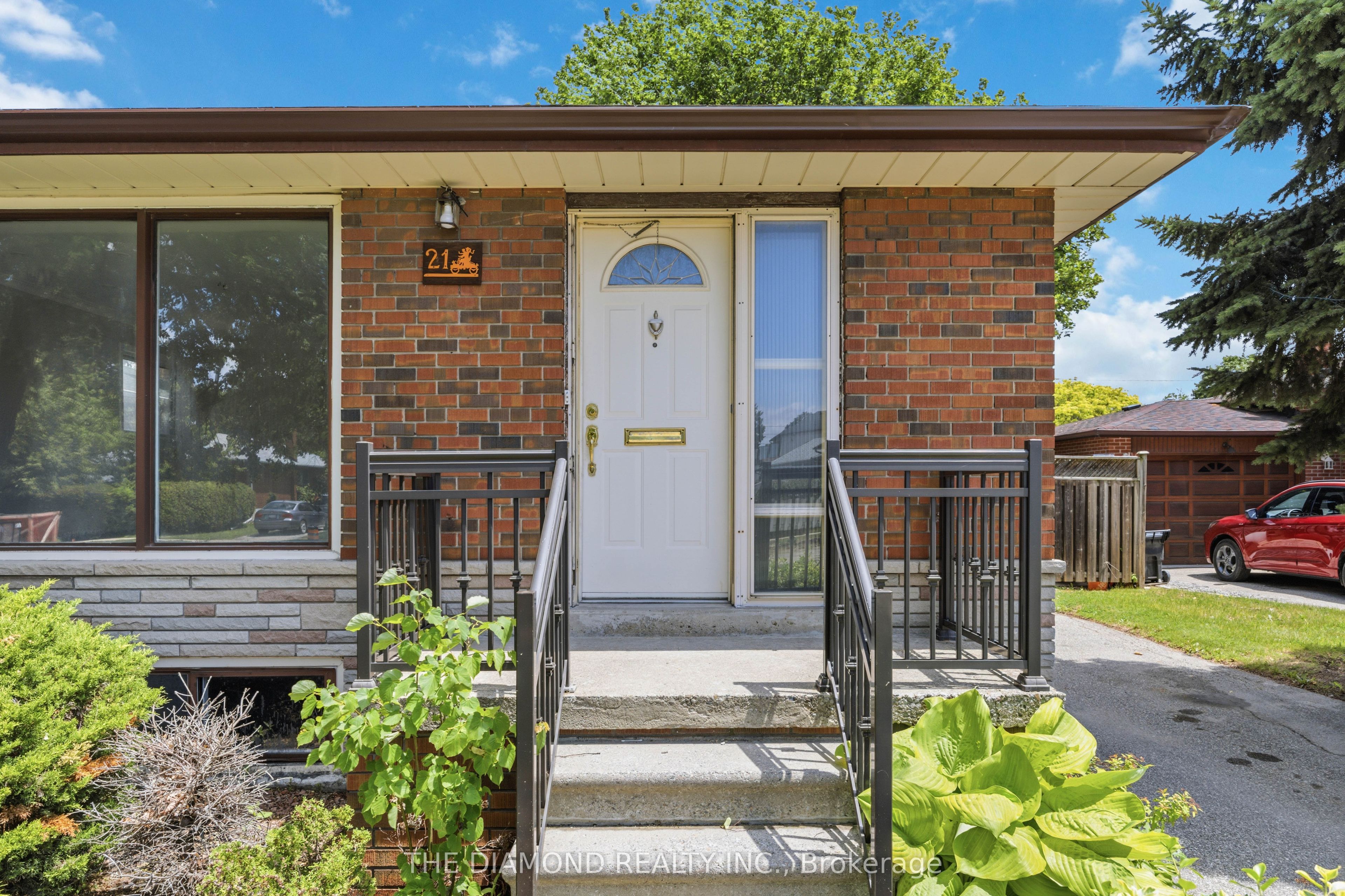 21 Jardine Place, Toronto, ON M9R 2B8 photo 2