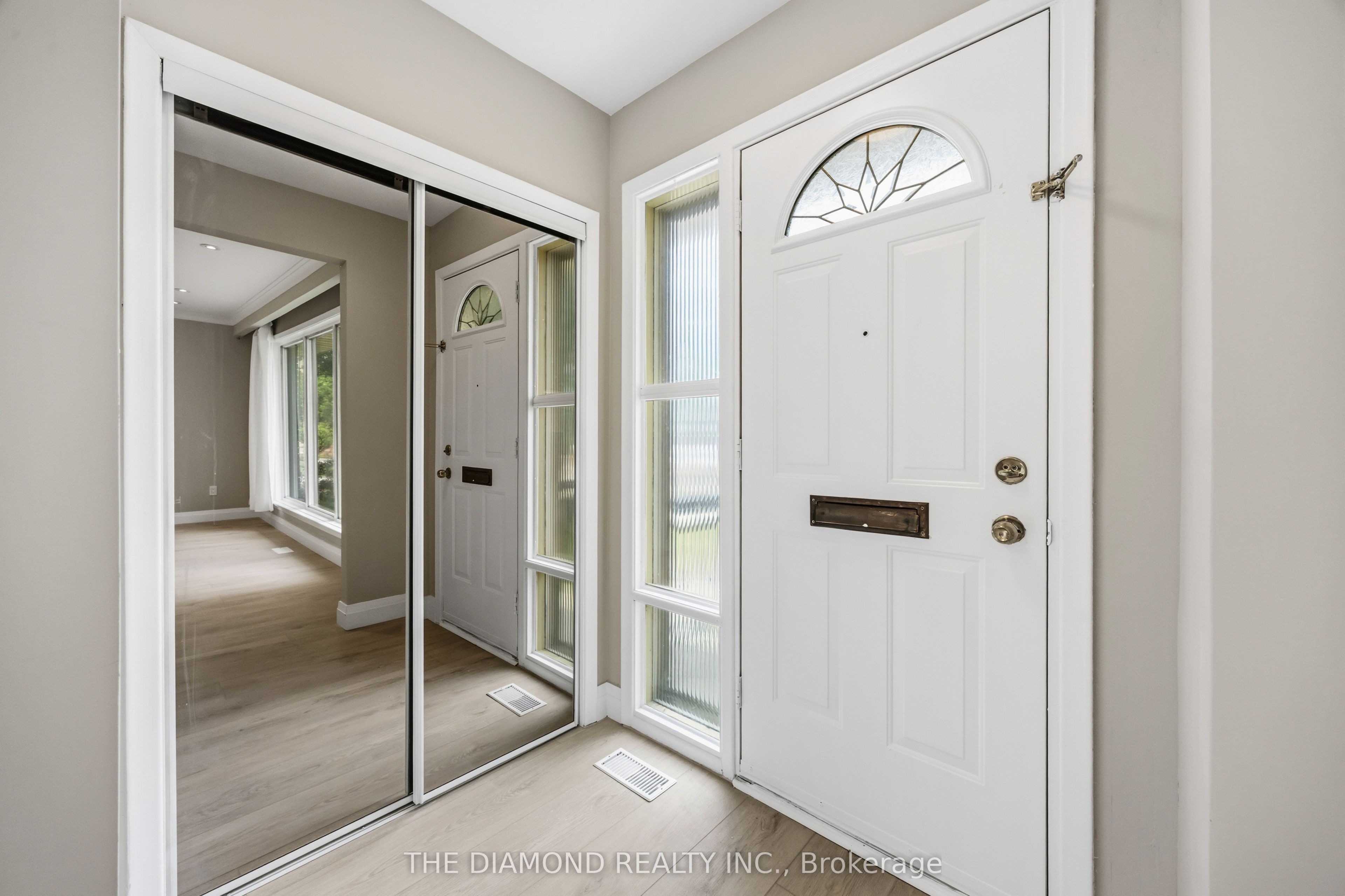 21 Jardine Place, Toronto, ON M9R 2B8 photo 4