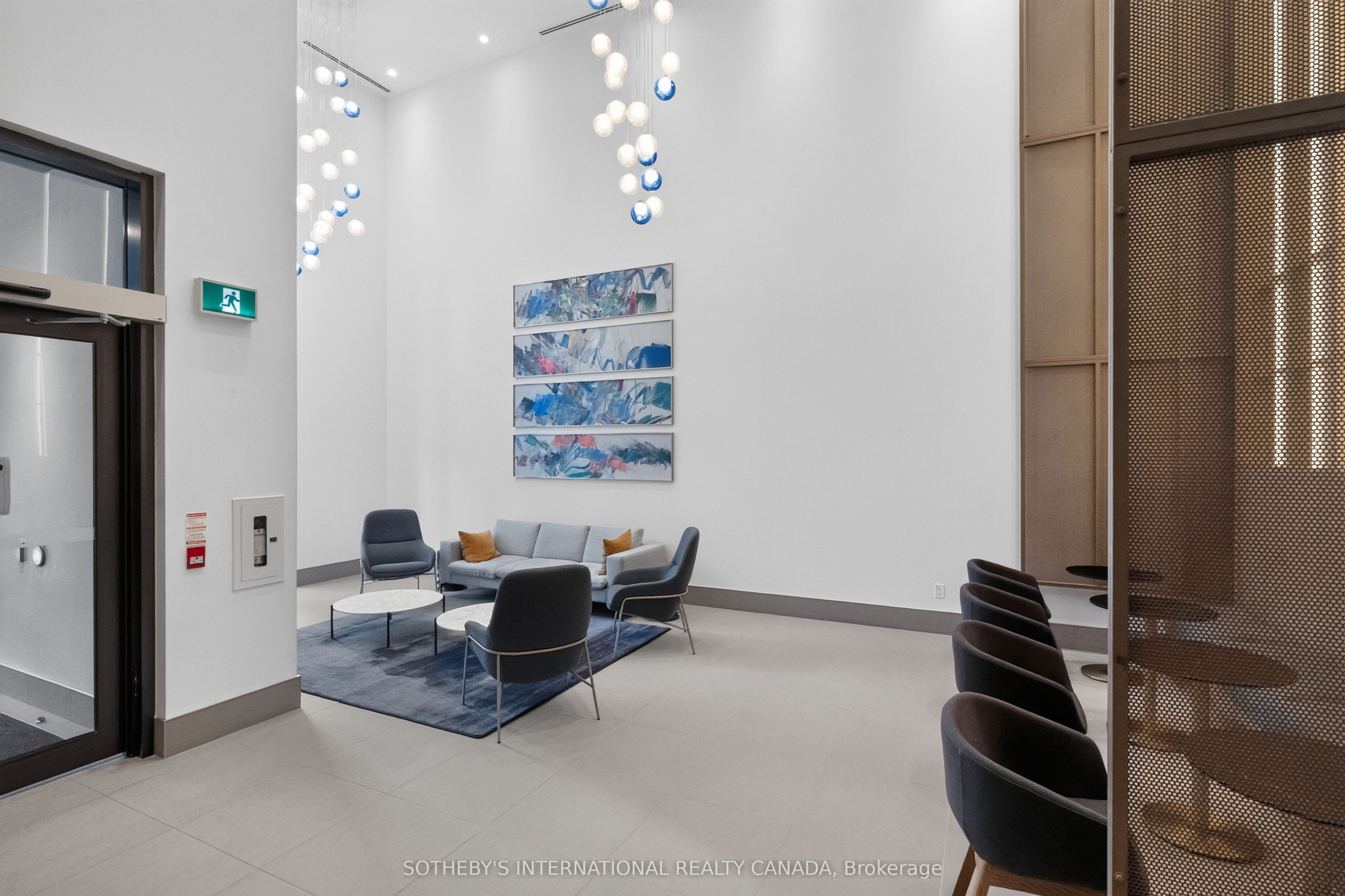 430 Square One Drive 3905, Mississauga, ON L5B 0L6 photo 3