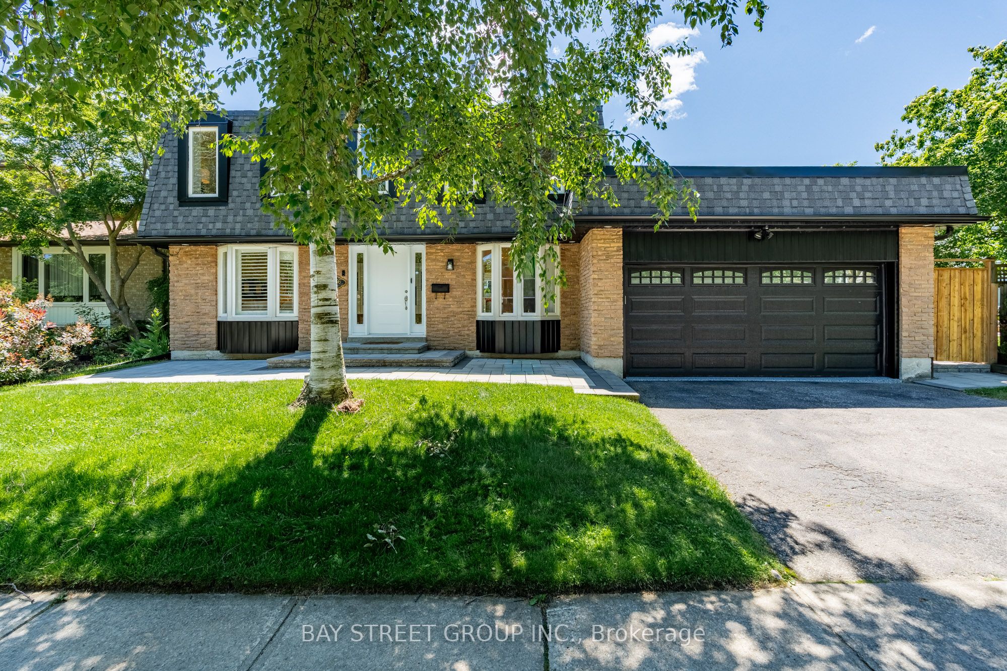 2366 Devon Road, Oakville, ON L6J 5T6