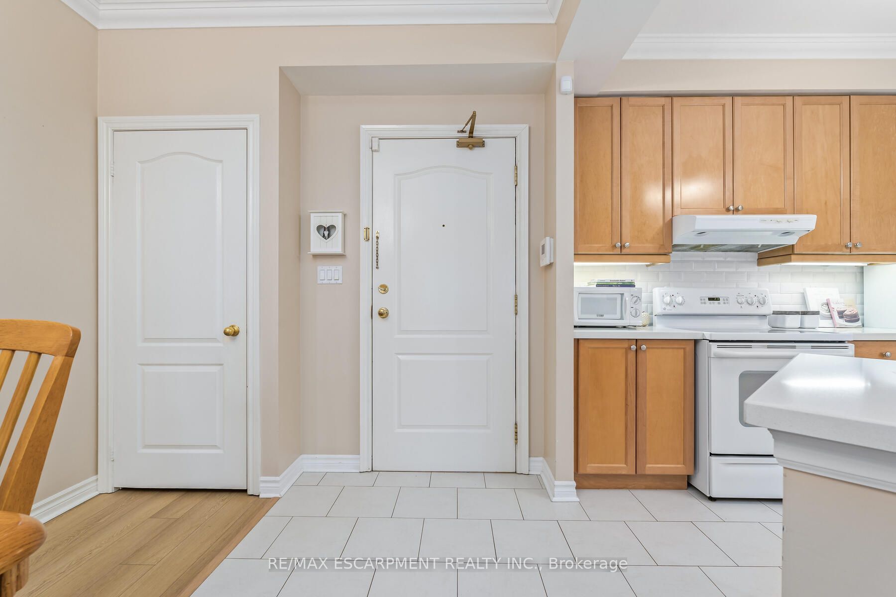 3351 Cawthra Road 116, Mississauga, ON L5A 4N5 photo 4
