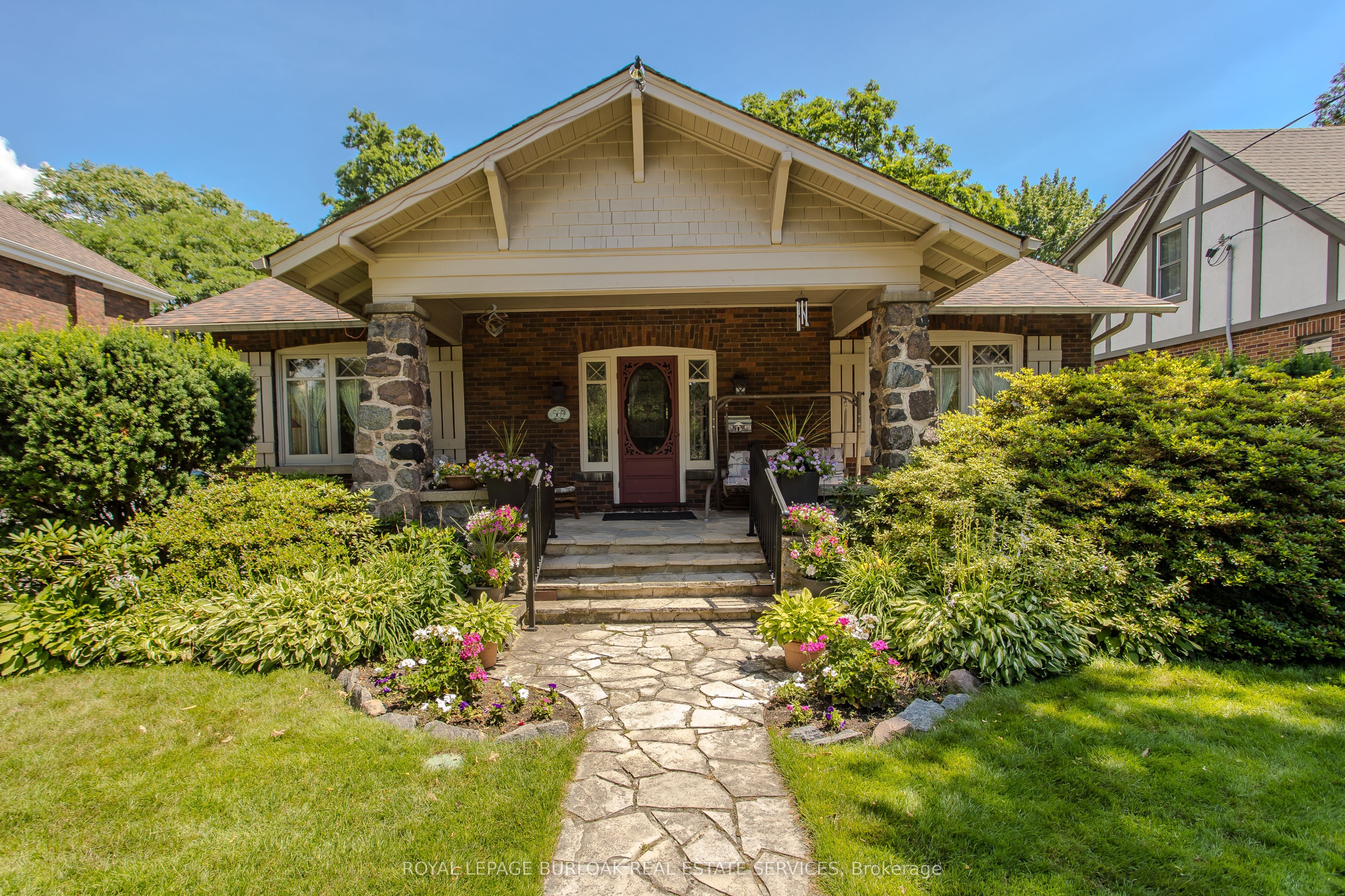 569 Locust Street, Burlington, ON L7S 1V7 photo 2