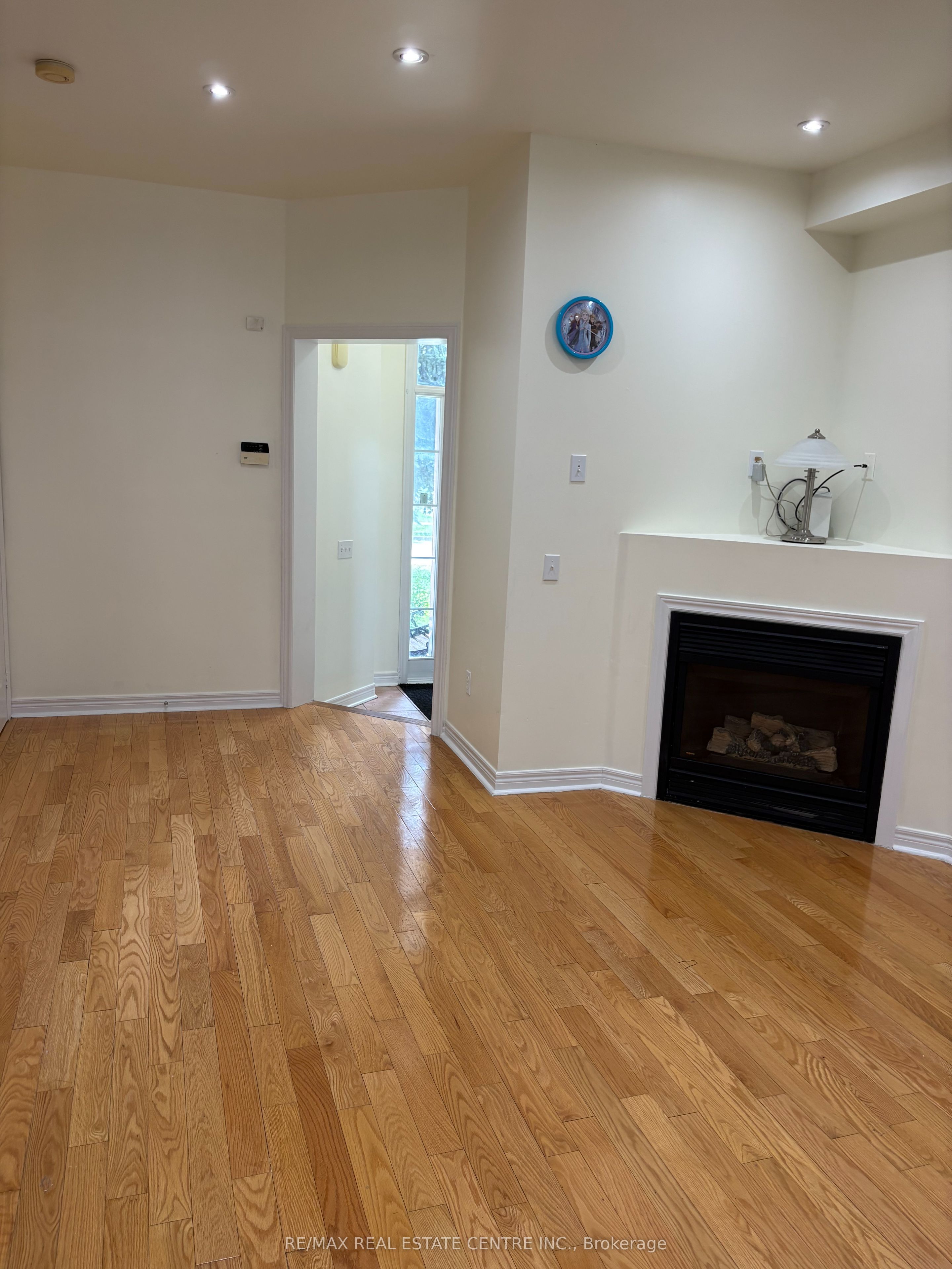 799 Ledbury Crescent, Mississauga, ON L5V 2P9 photo 5