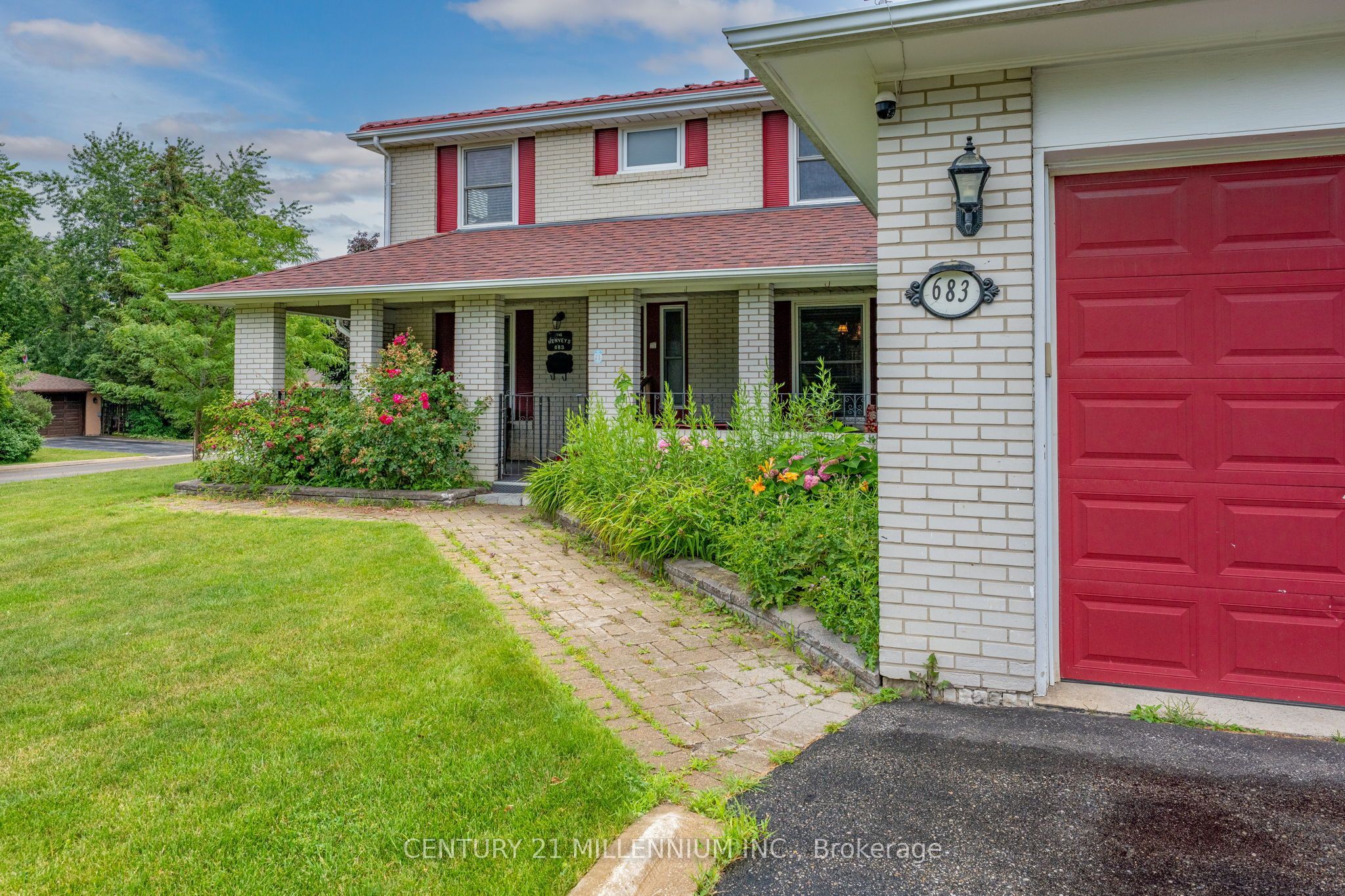 683 Balmoral Drive, Brampton, ON L6T 1W8 photo 3