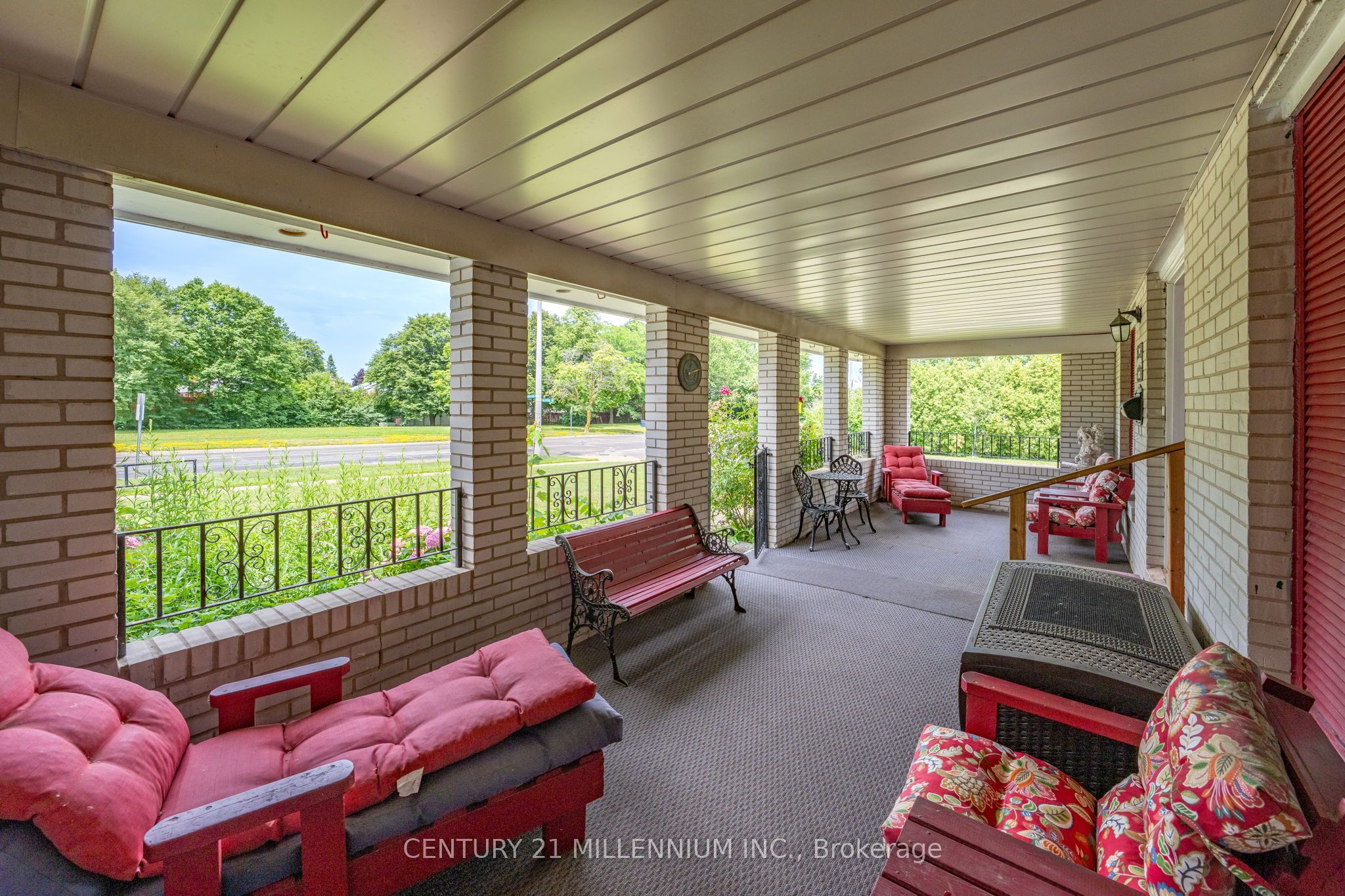 683 Balmoral Drive, Brampton, ON L6T 1W8 photo 5