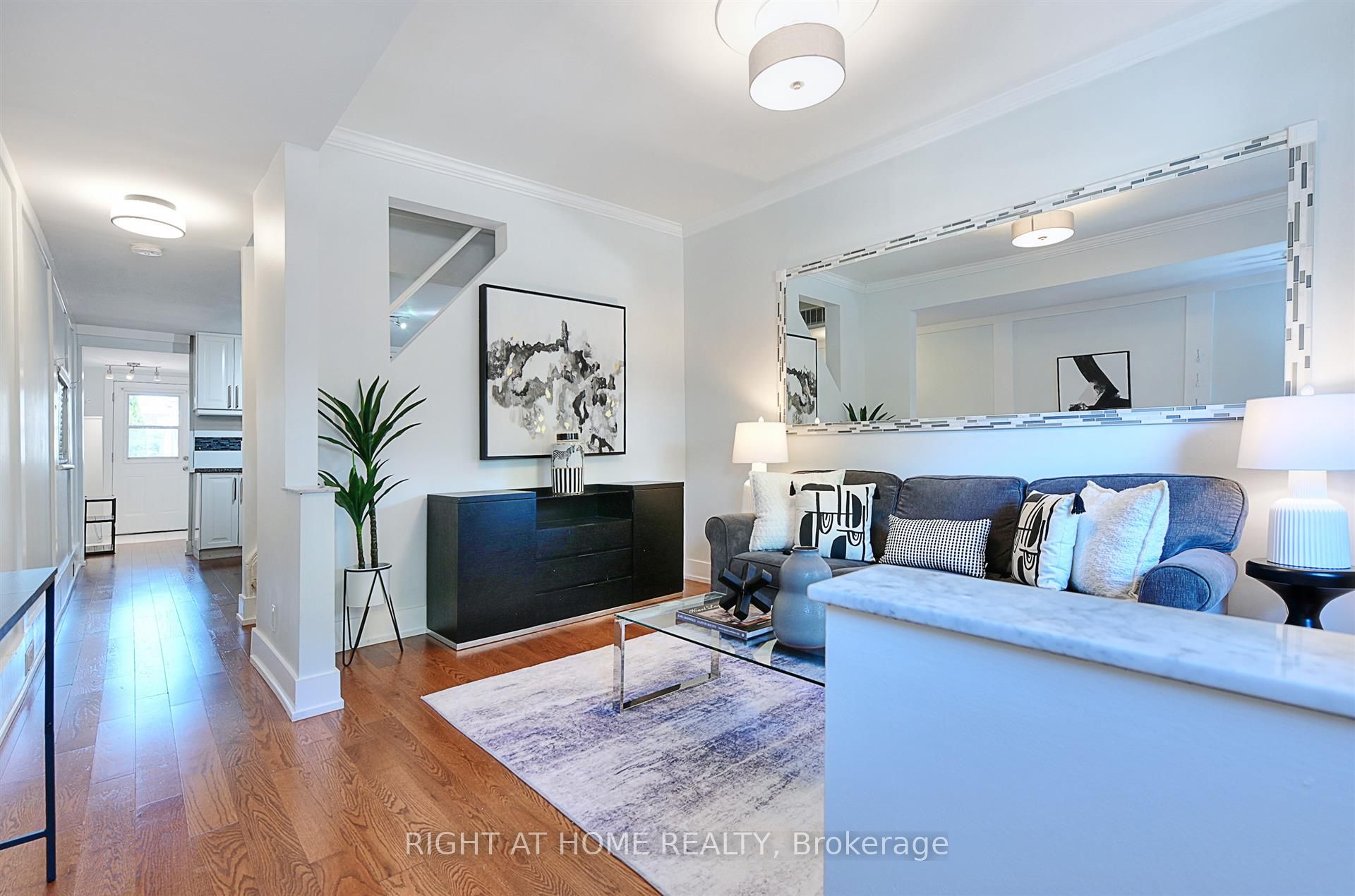 183 Earlscourt Avenue, Toronto, ON M6E 4B2 photo 4