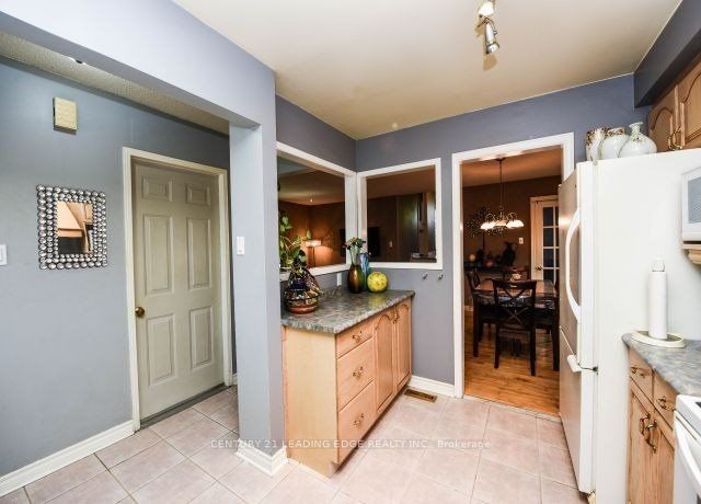 54 Aurora Place, Brampton, ON L6Z 2A8 photo 5