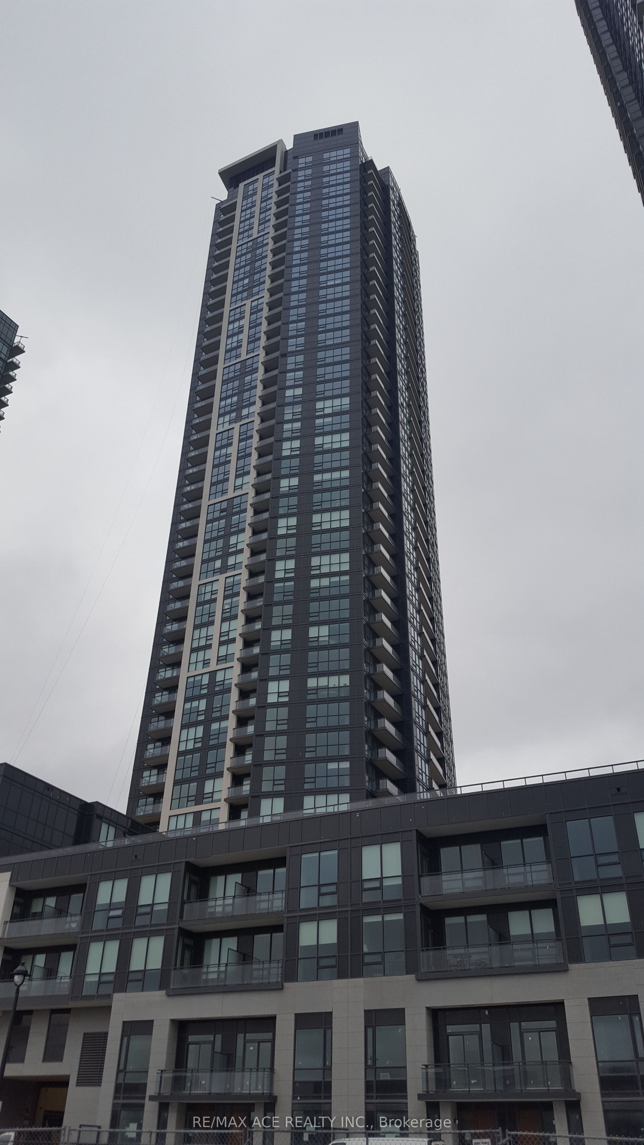 510 Curran Place PH3, Mississauga, ON L5B 0H4